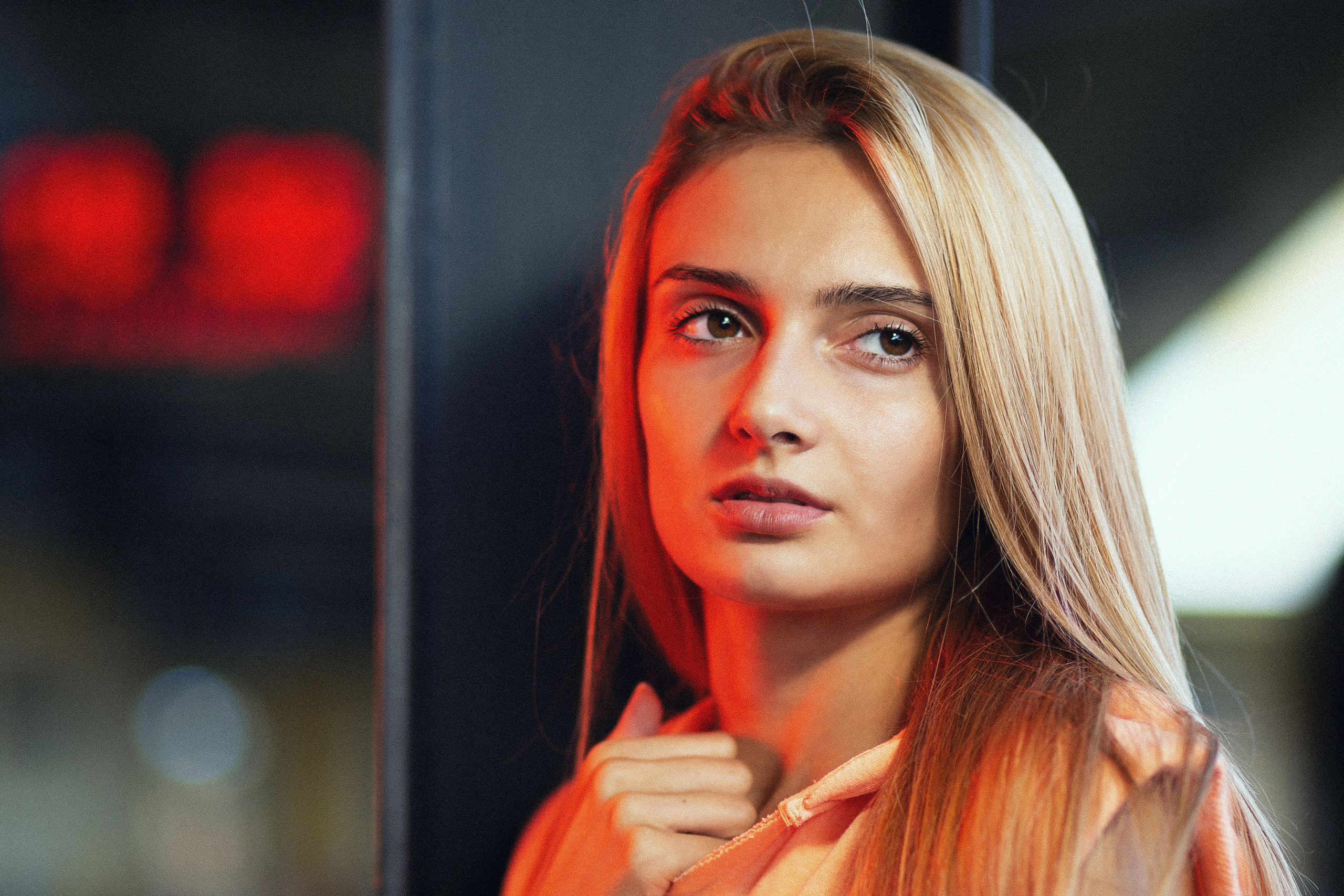 Уникални портрети от гланцево списание. Фотограф Бургас. Фотосесии в студио и на открито, портрети, заснемане