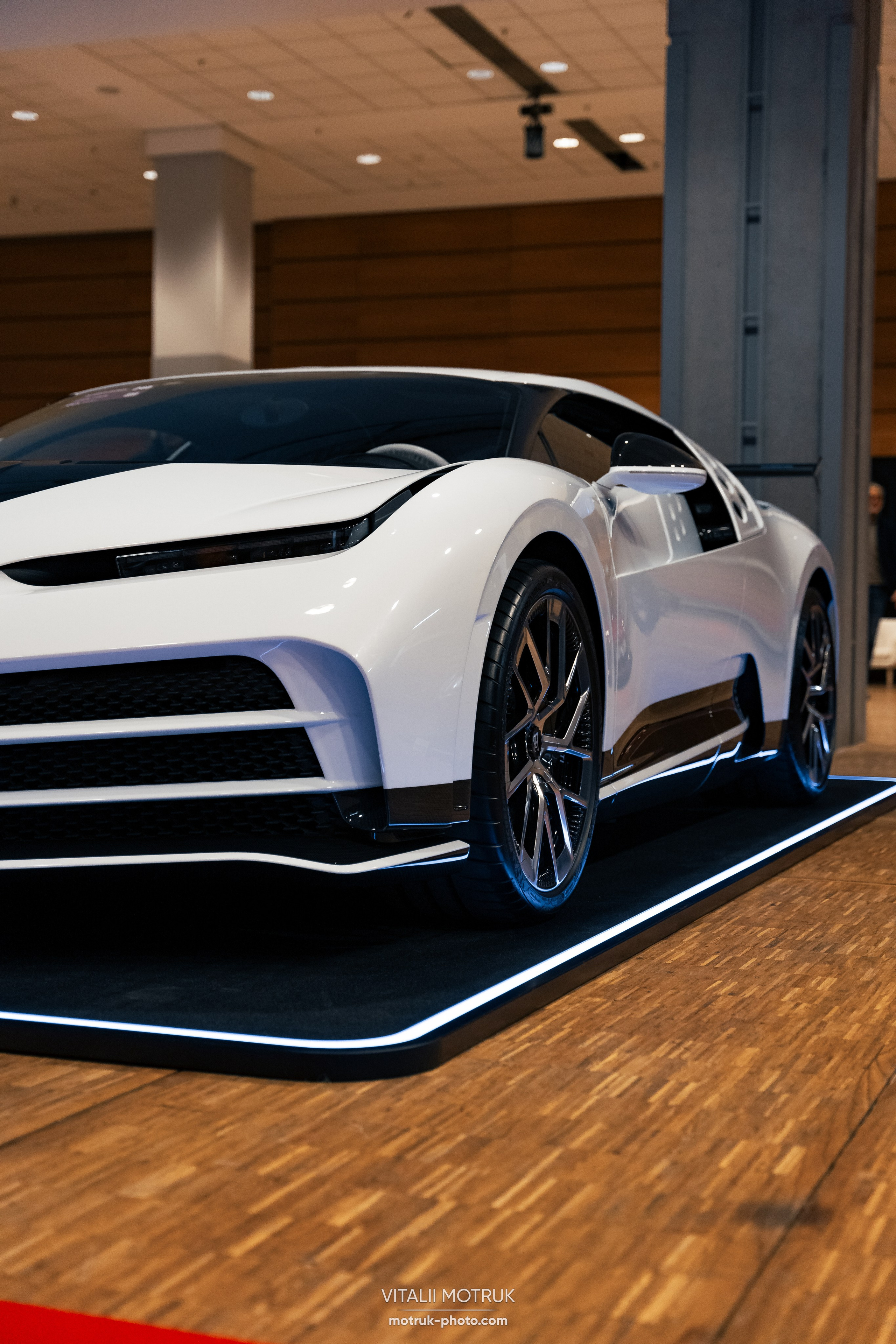 RM Sothebys 2025. Photographe de voitures à Paris — Vitalii Motruk