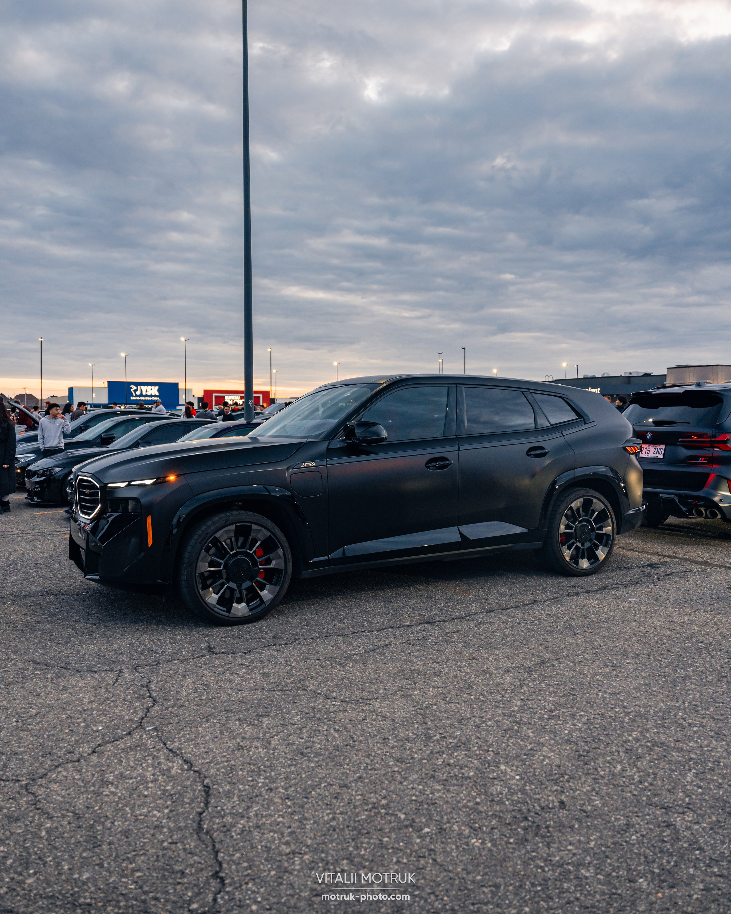Car meet: 514 bimmers. Photographe de voitures à Paris — Vitalii Motruk