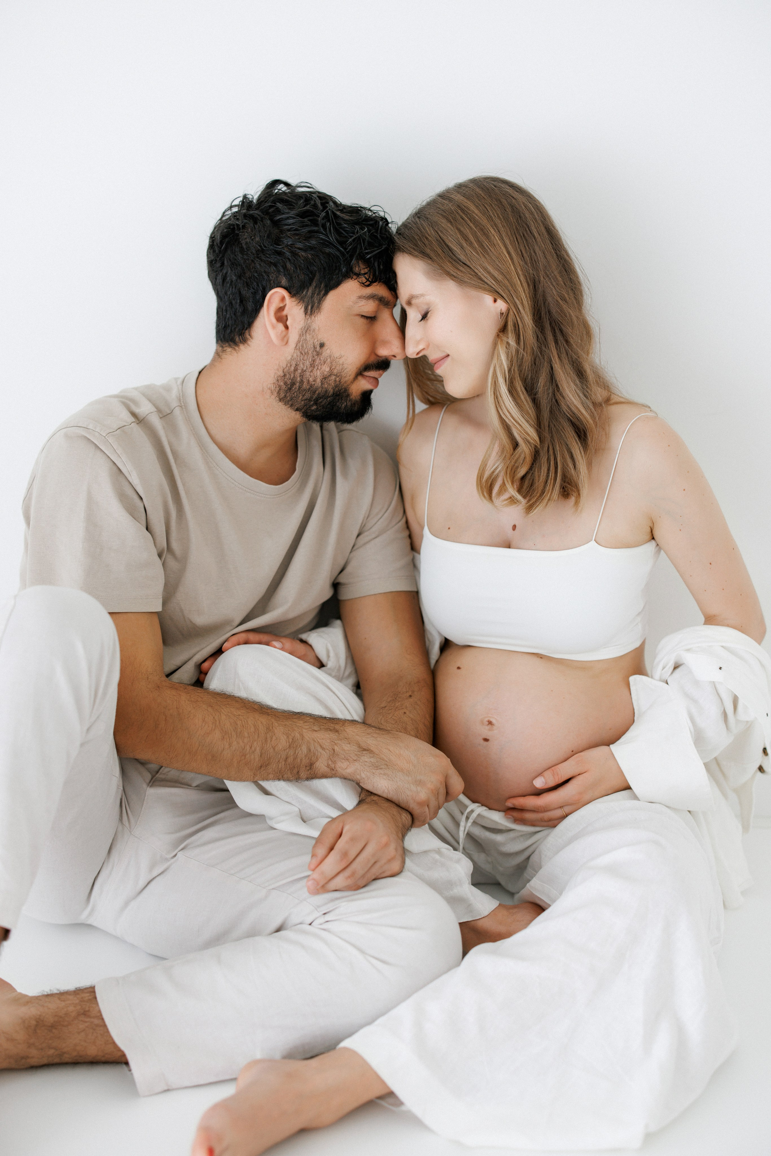 Schwangerschaftsfotografie in der Schweiz — Natürliche & lebendige Babybauchfotos in Zürich & Uster. Wedding and Family Photographer Switzerland and Italy. Valeria Diaz