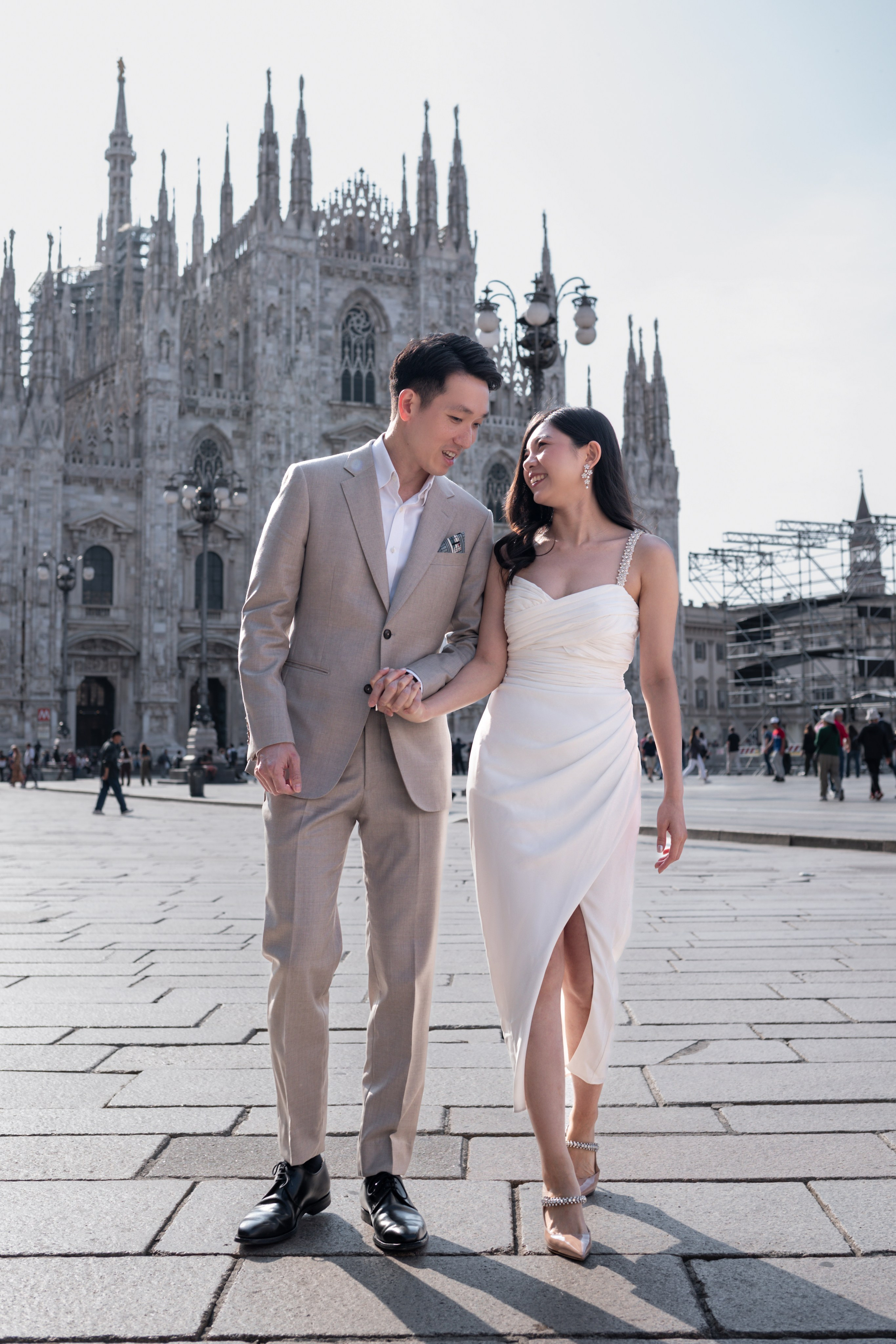 Walk in Milan. Photographer in Milan |Mila Pro Photo