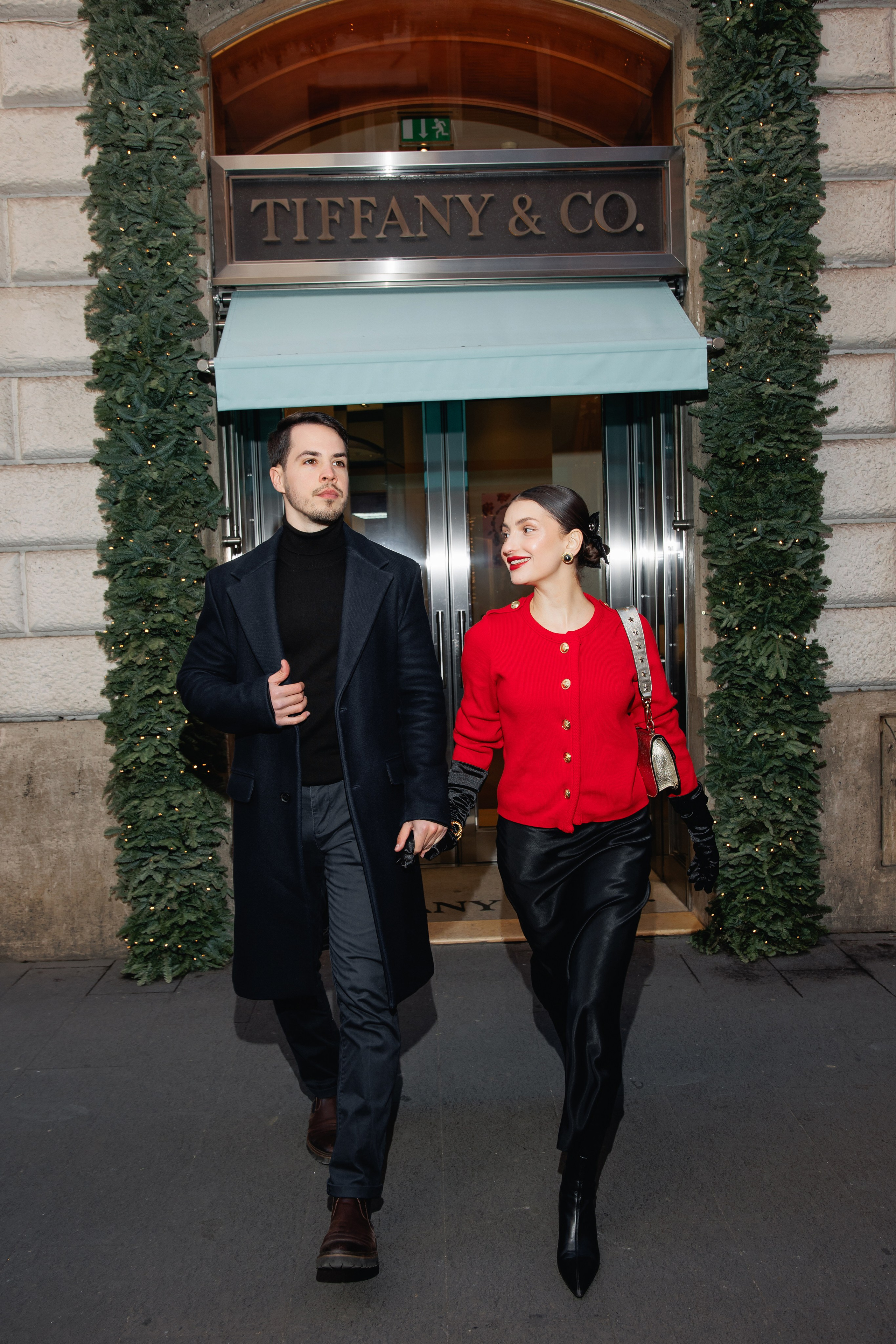 Christmas photoshooting in Rome Couple street christmas shooting Christmast looks style Christmas photoshootingRome christmast Christmas couple looksNew year Photoshooting