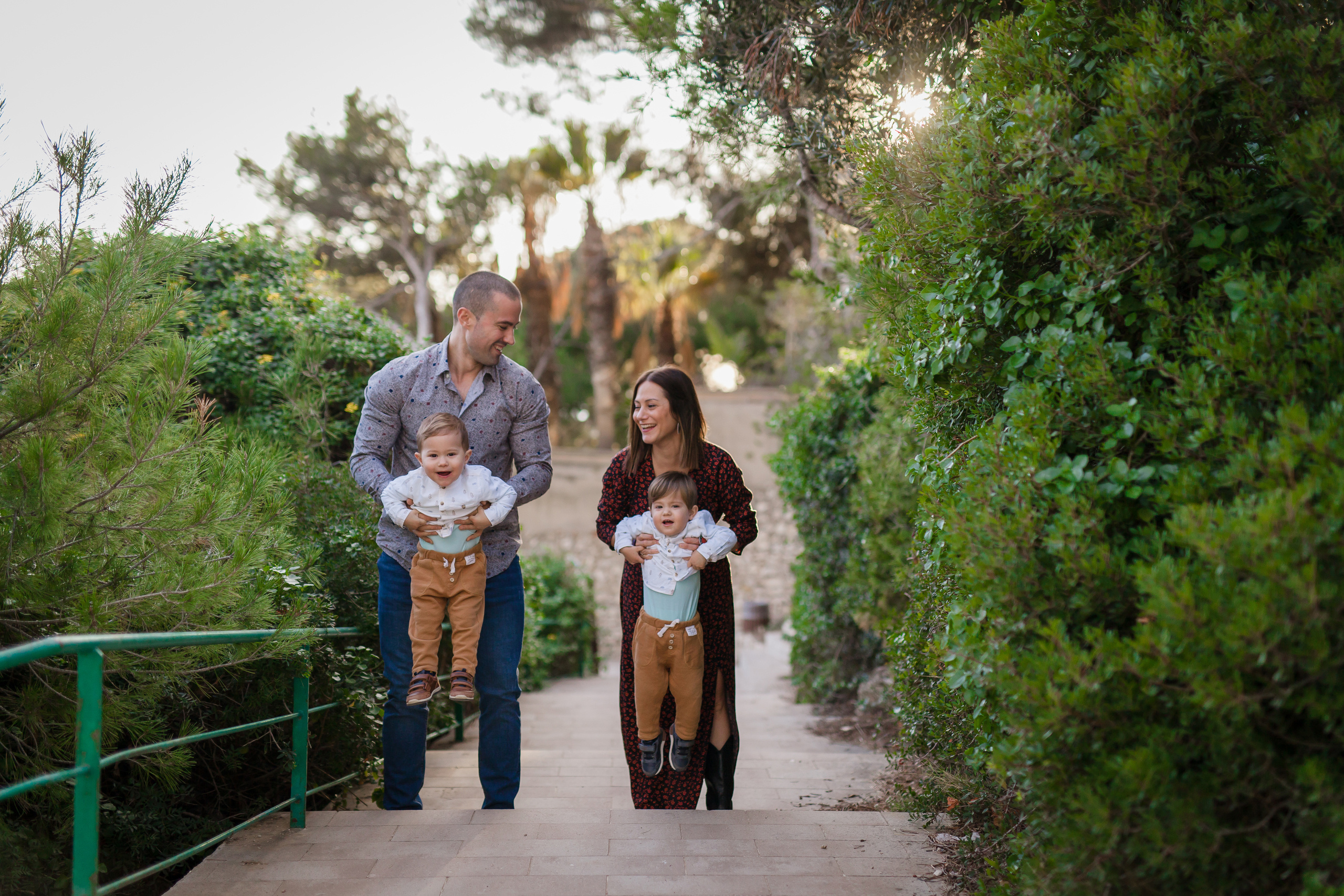 Sesión de fotos familiares en Salou. Fotógrafo en Barcelona  Maslik Yulia