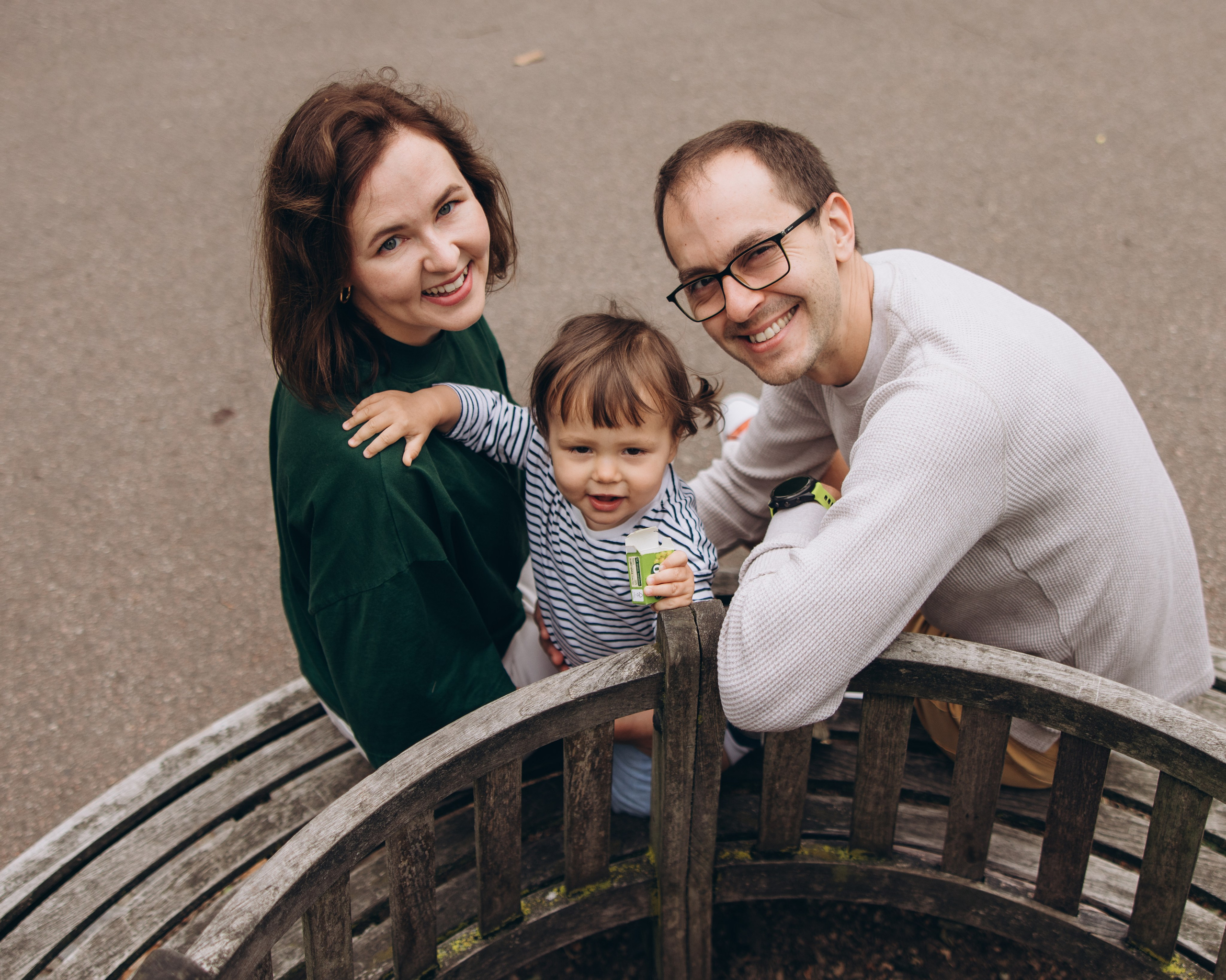 Milena with parents (Greenwich Park). Anastasia Klink, Photographer in London