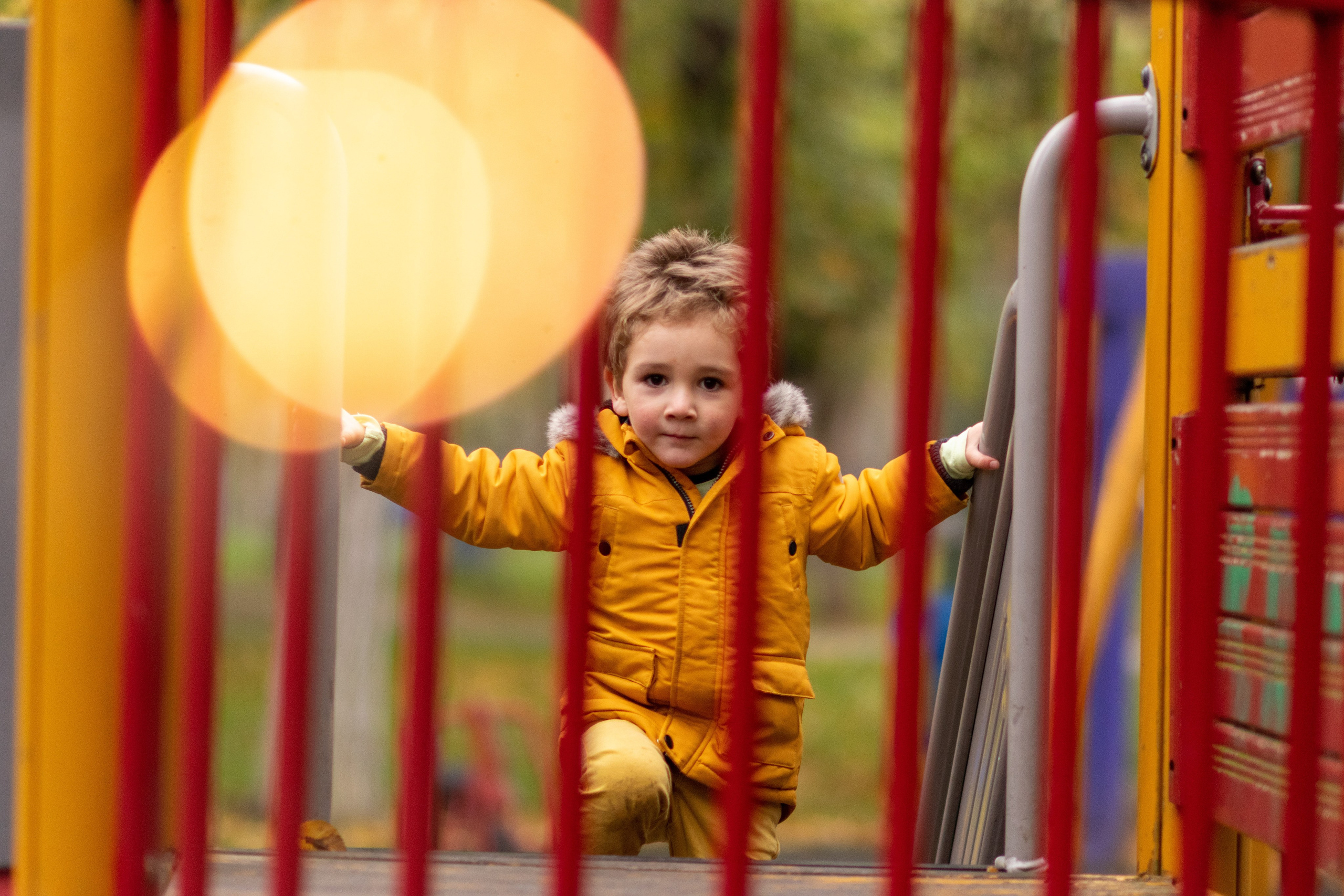 Sedinta foto de familie, sedinta foto acasa, sedinta foto parc, sedinta foto parc IOR, sedinta foto parc Titan, album de familie, fotografie de familie, amintiri de familie, sedinta foto relaxata, fotografii in parc, fotografie de cuplu, sedinta foto profesionala, fotograf profesionist Bucuresti