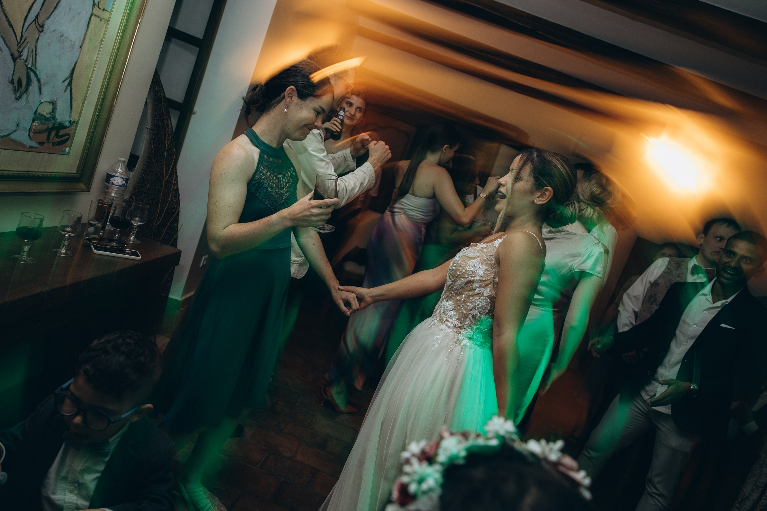 Chloé & Tom. Eugenie Smirnova — wedding, corporate and lifestyle photographer in Toulouse and Southwest France