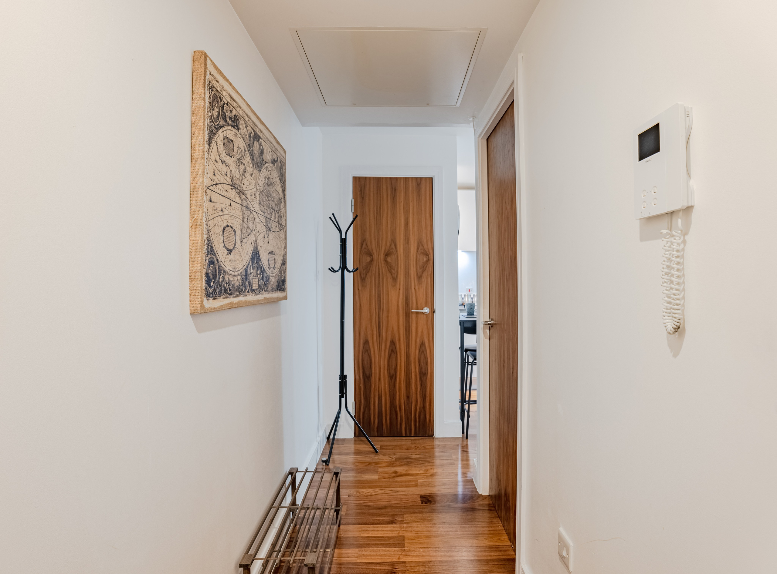 Ricco Stays. Sola SLY | London Photographer and Videographer