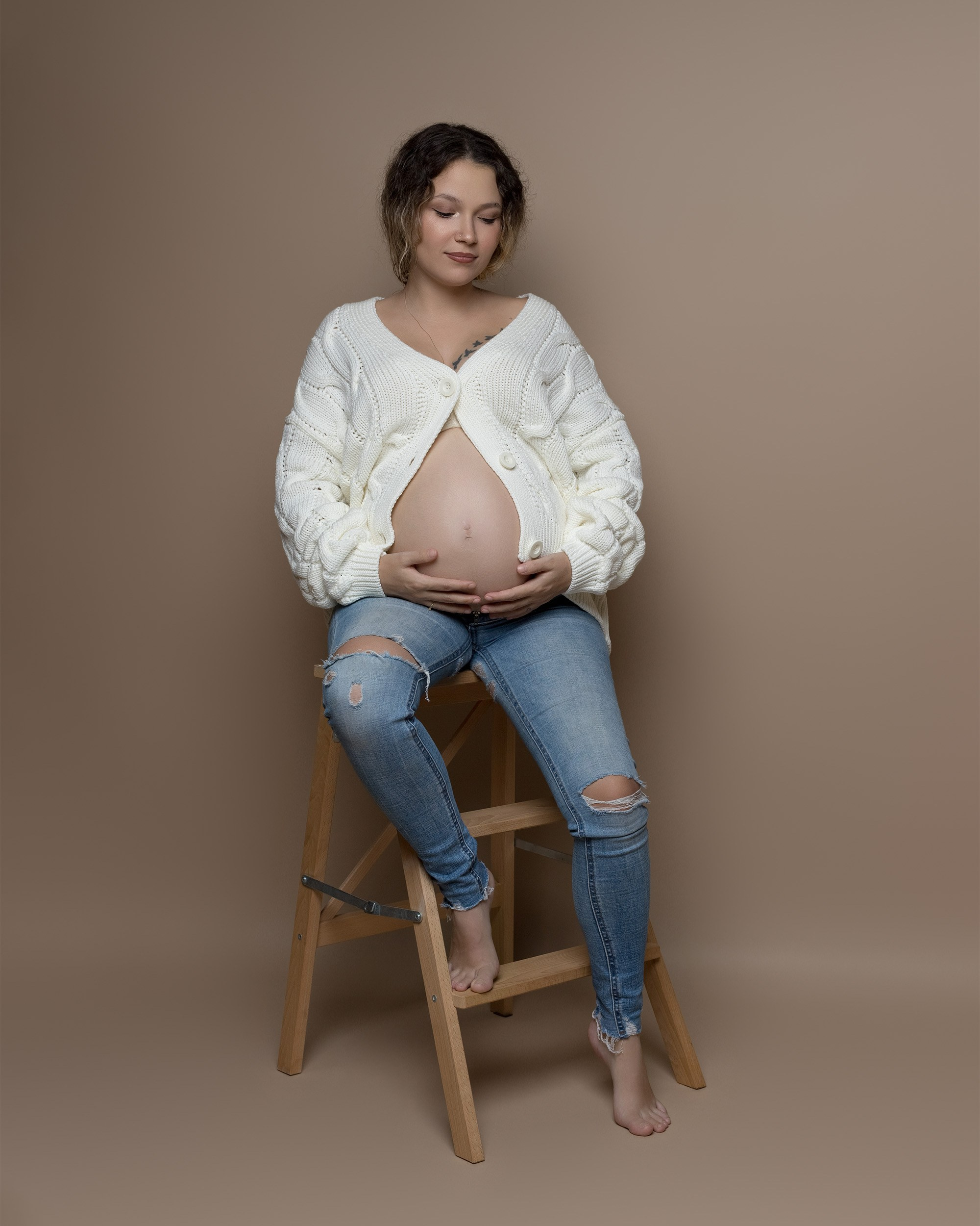 Embarazo y Maternidad sesiones de fotografía en estudio