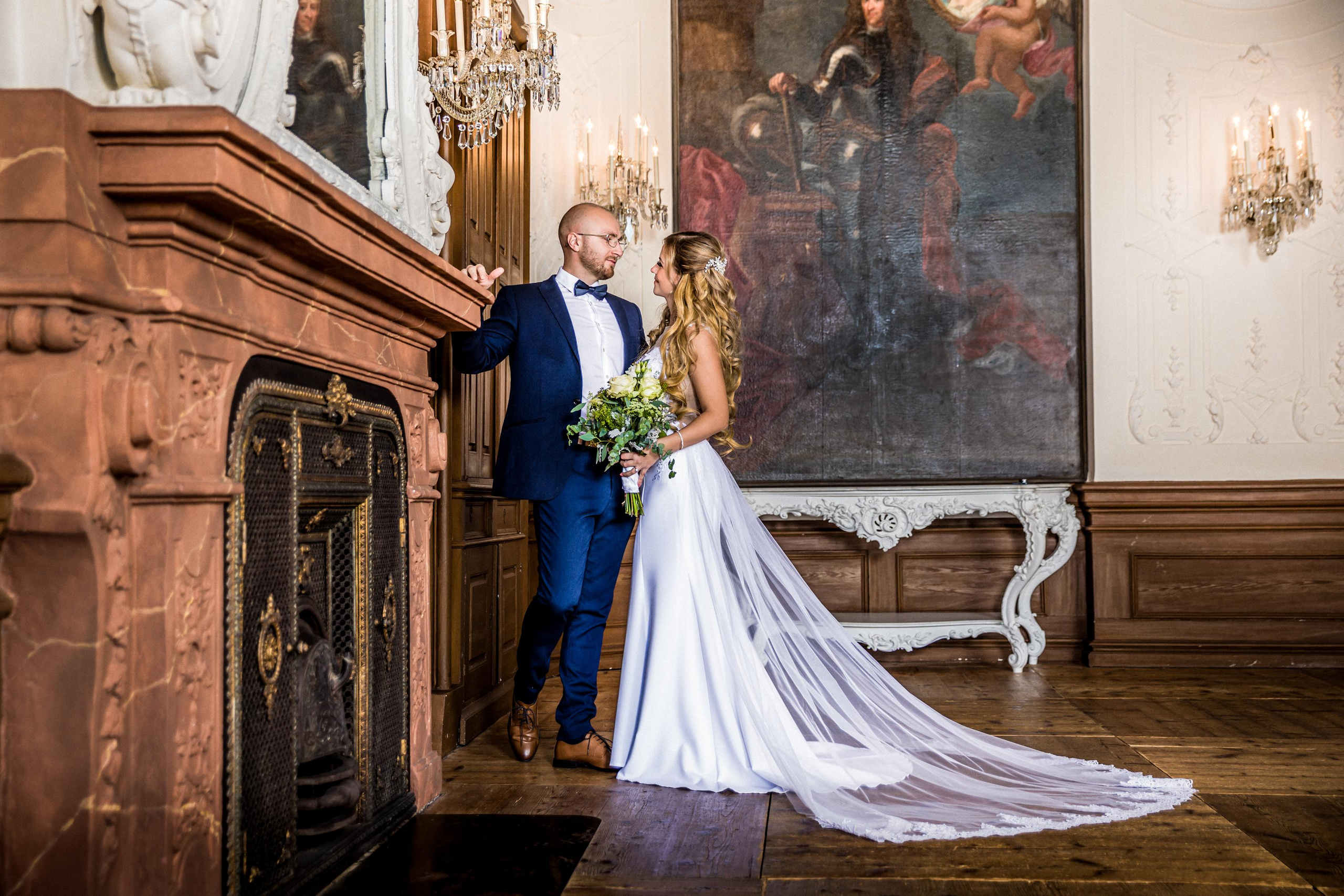 Hochzeitsfotograf Bielefeld/Schloss: Moderne, strahlende Bilder Ihrer Taumhochzeit. Hochzeitfotograf in Bielefeld
