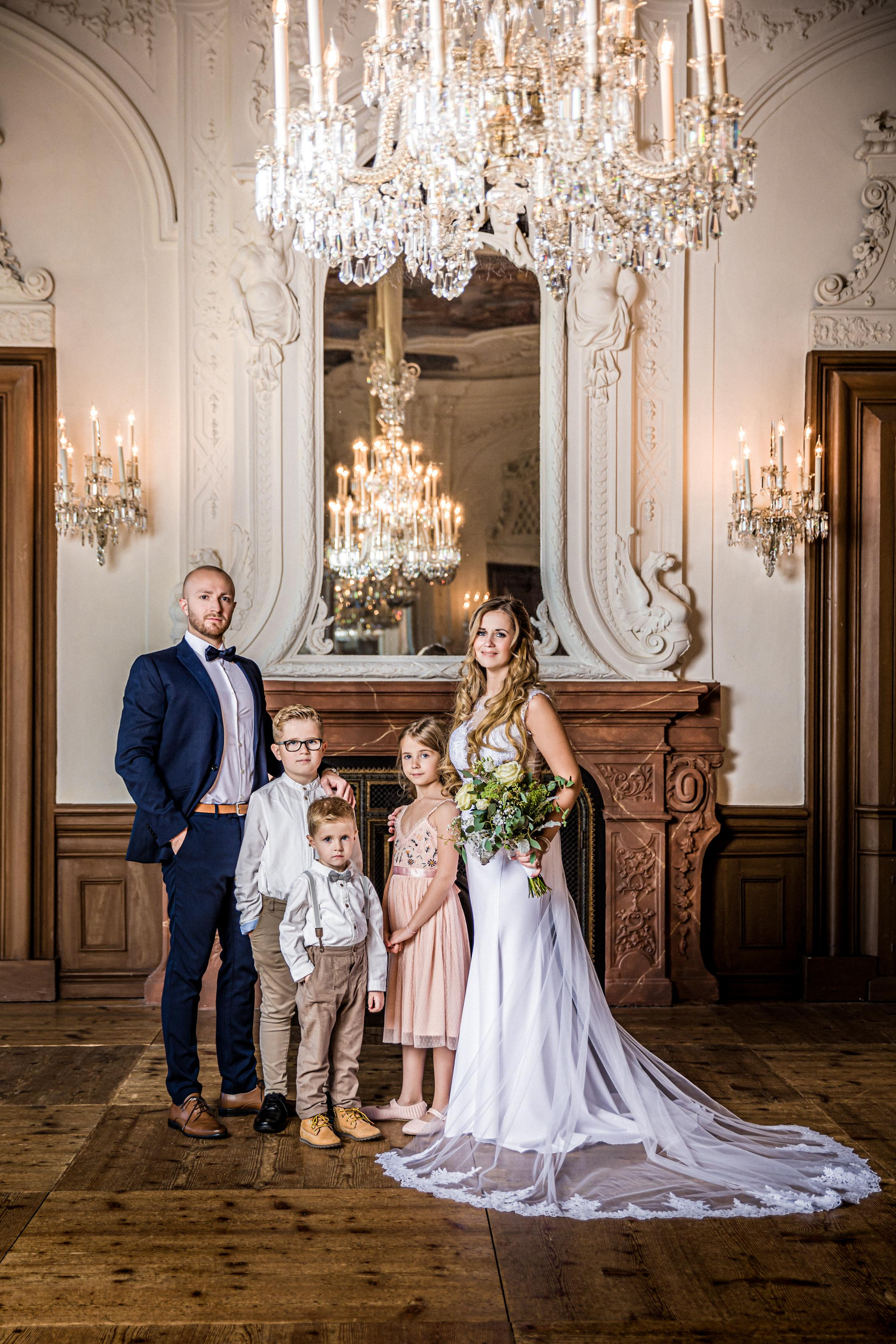 Hochzeitsfotograf Bielefeld/Schloss: Moderne, strahlende Bilder Ihrer Taumhochzeit. Hochzeitfotograf in Bielefeld