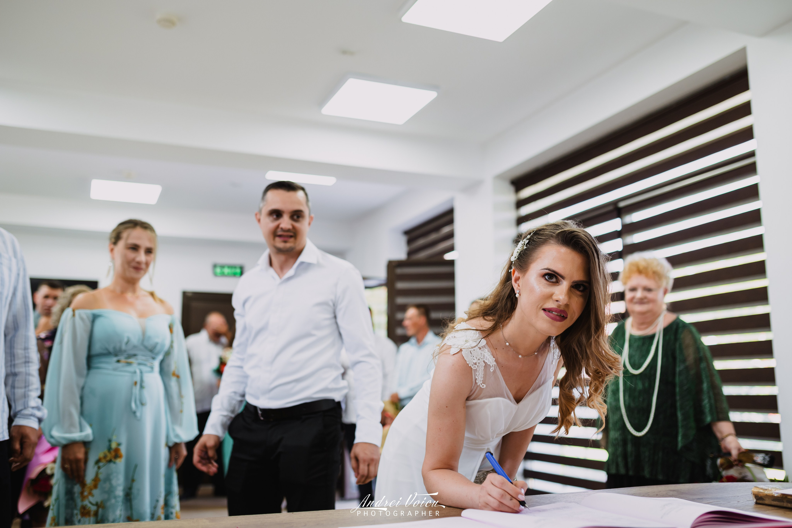 Fotografia de nuntă. Andrei Voicu Fotograf. Povești nescrise, surprinse atent