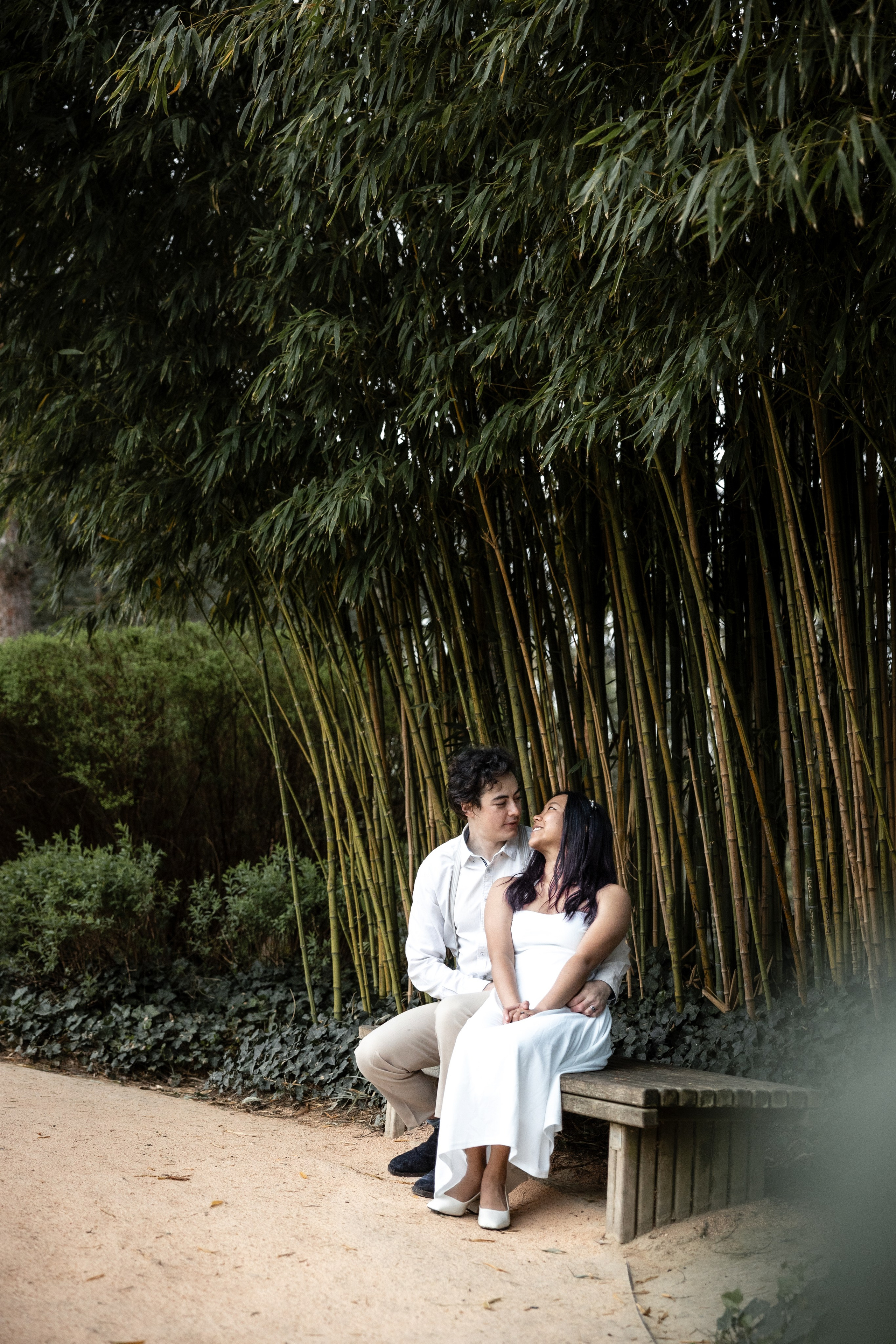Photoshoot in the blooming Japanese Garden of Toulouse. Eugénie Smirnova — Photographe à Toulouse et dans le Sud-Ouest