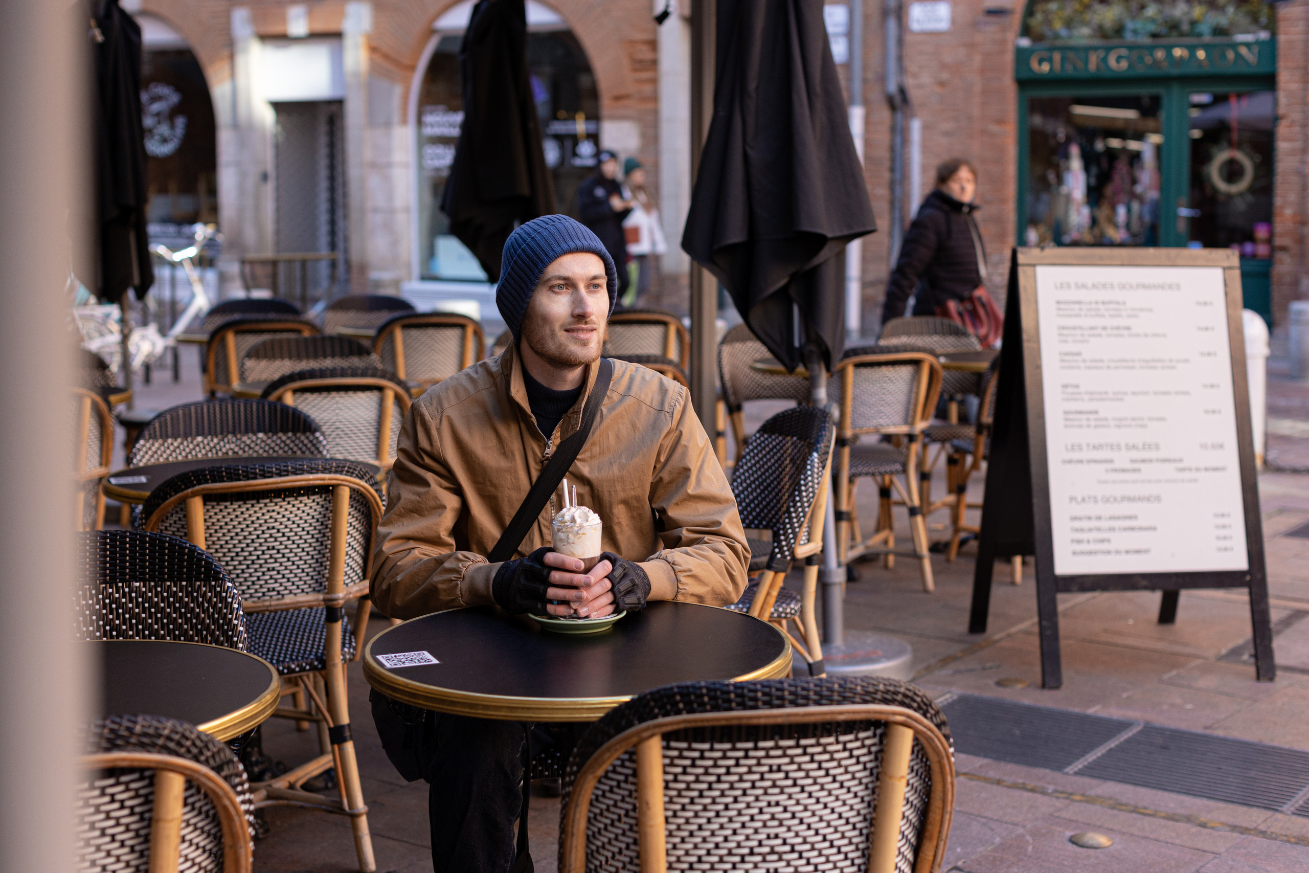 Portrait photo individuel pour Daniel au centre-ville de Toulouse. Eugénie Smirnova — Photographe à Toulouse et dans le Sud-Ouest
