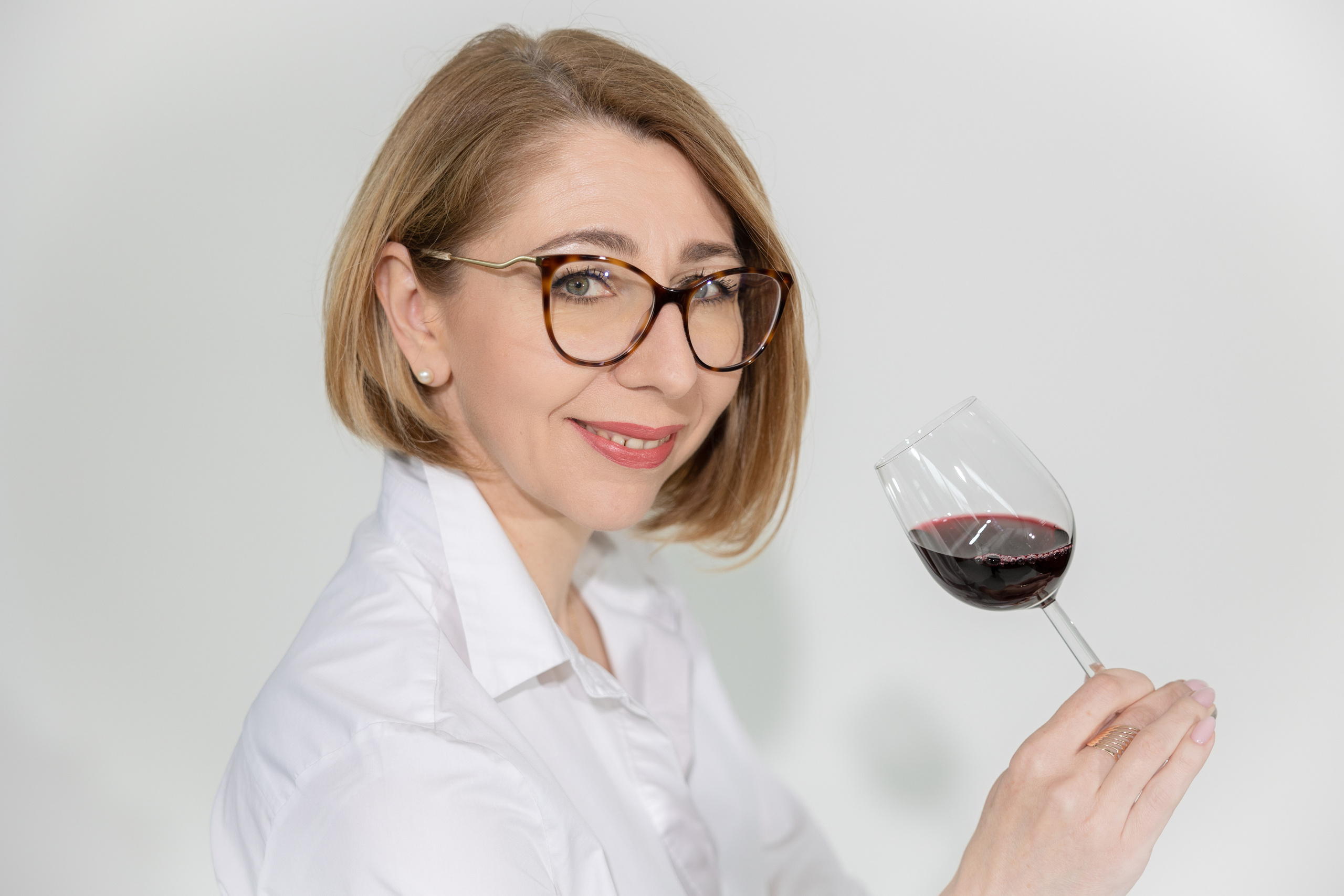 Personal branding photo session for sommelier Inessa. Евгения Смирнова — фотограф в Тулузе и юго-западной Франции