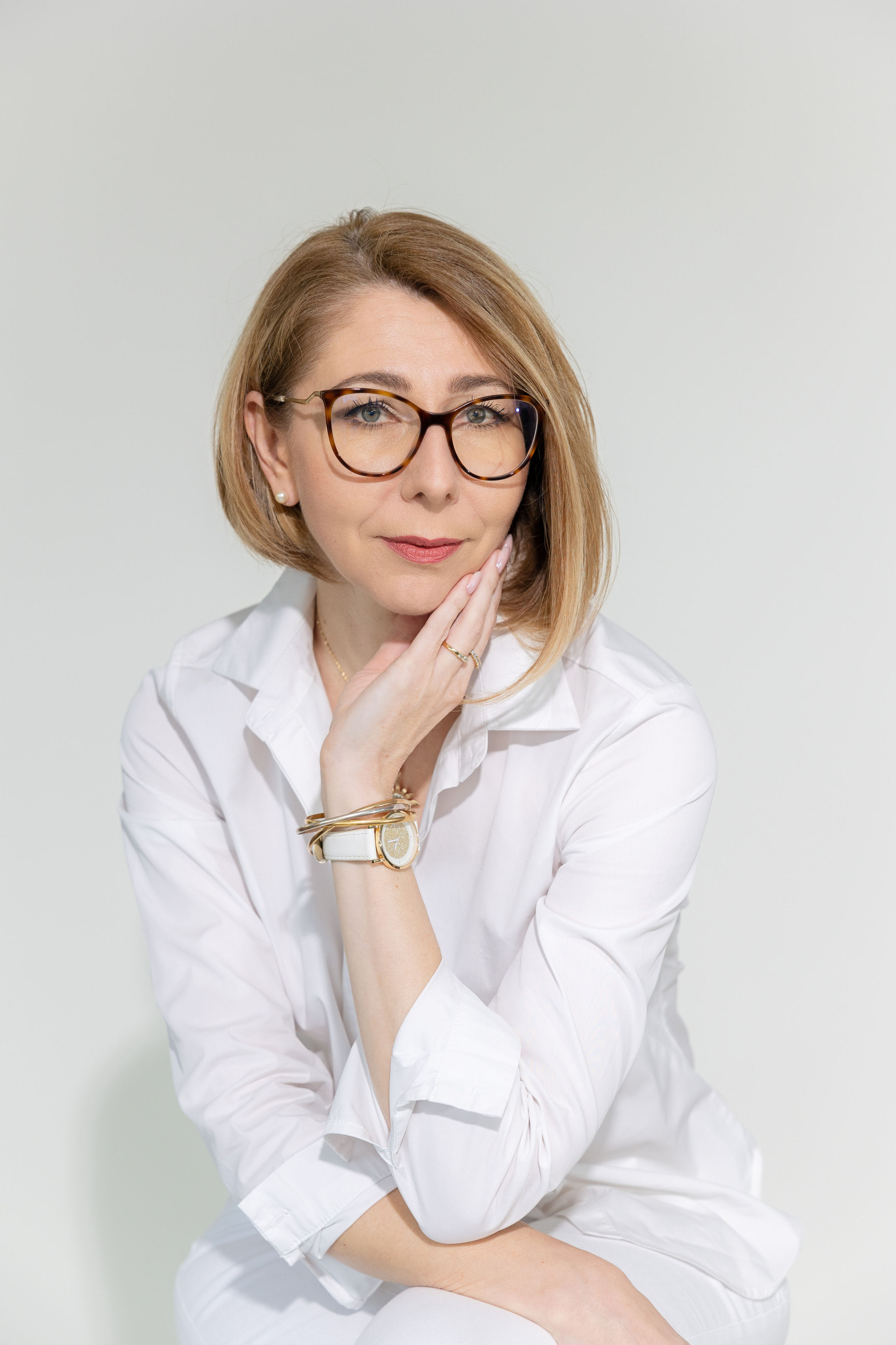 Personal branding photo session for sommelier Inessa. Евгения Смирнова — фотограф в Тулузе и юго-западной Франции