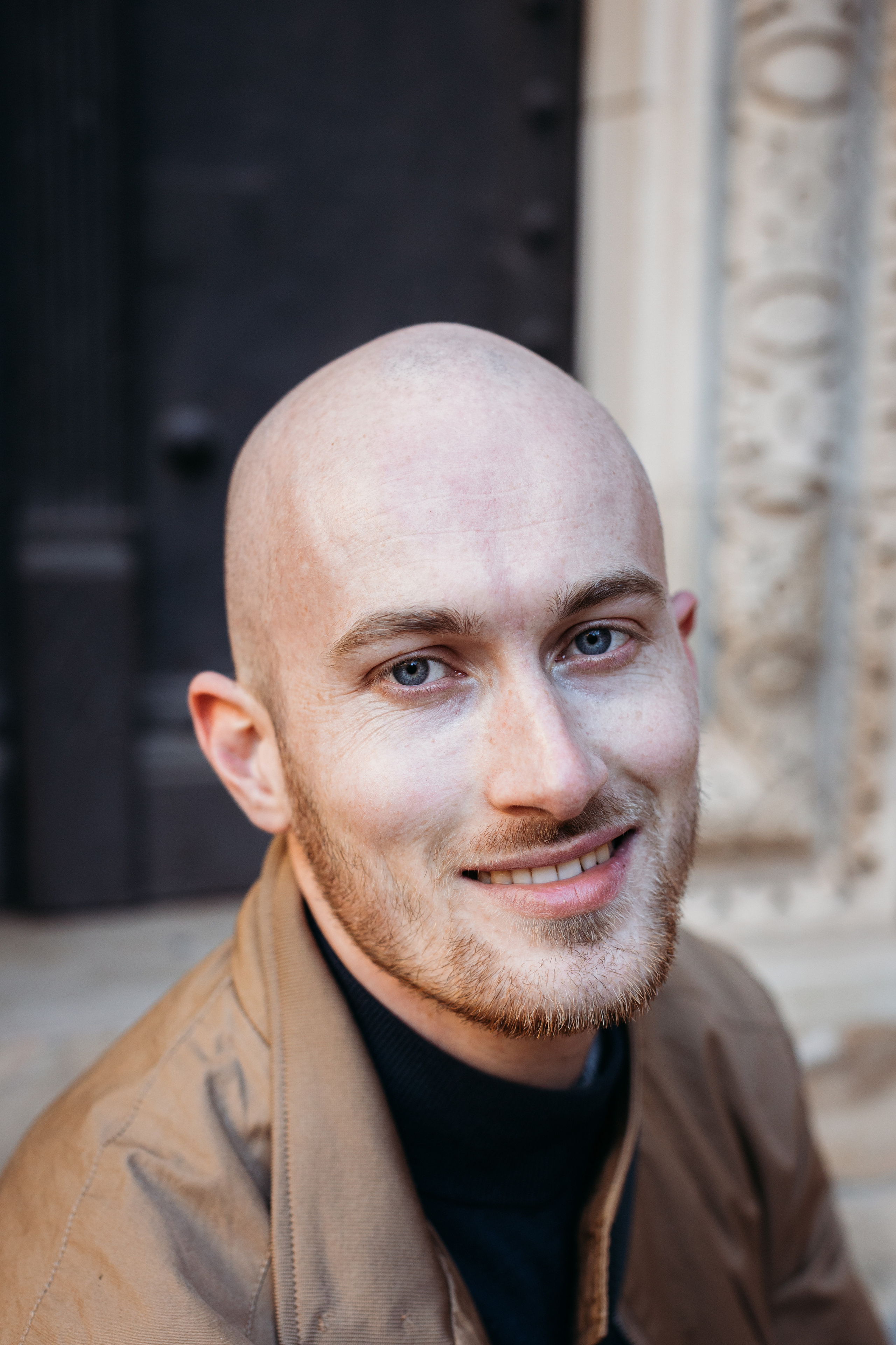 Portrait photo individuel pour Daniel au centre-ville de Toulouse. Eugénie Smirnova — Photographe à Toulouse et dans le Sud-Ouest