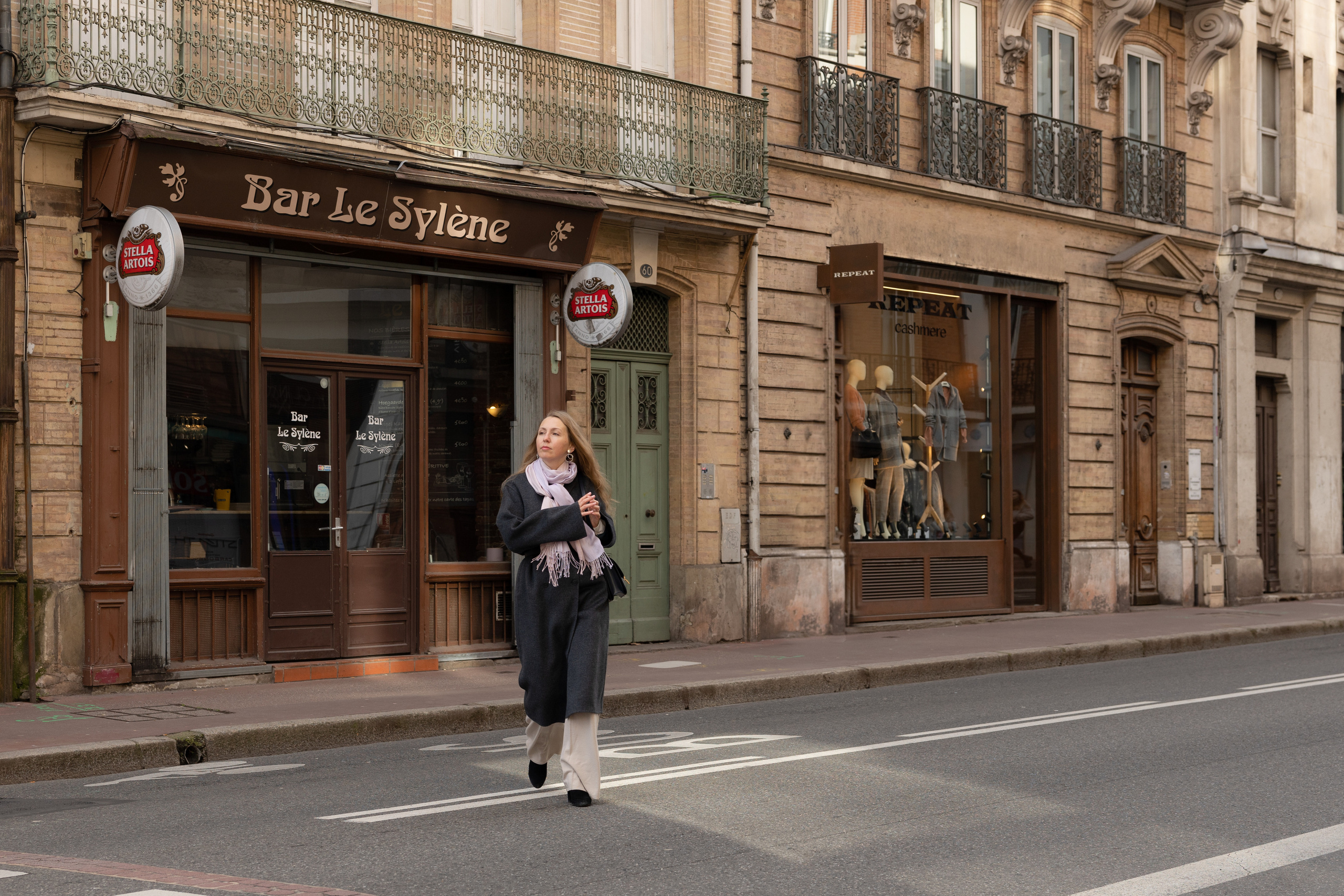 Content photo session for a psychologist Elena. Eugénie Smirnova — Photographe à Toulouse et dans le Sud-Ouest