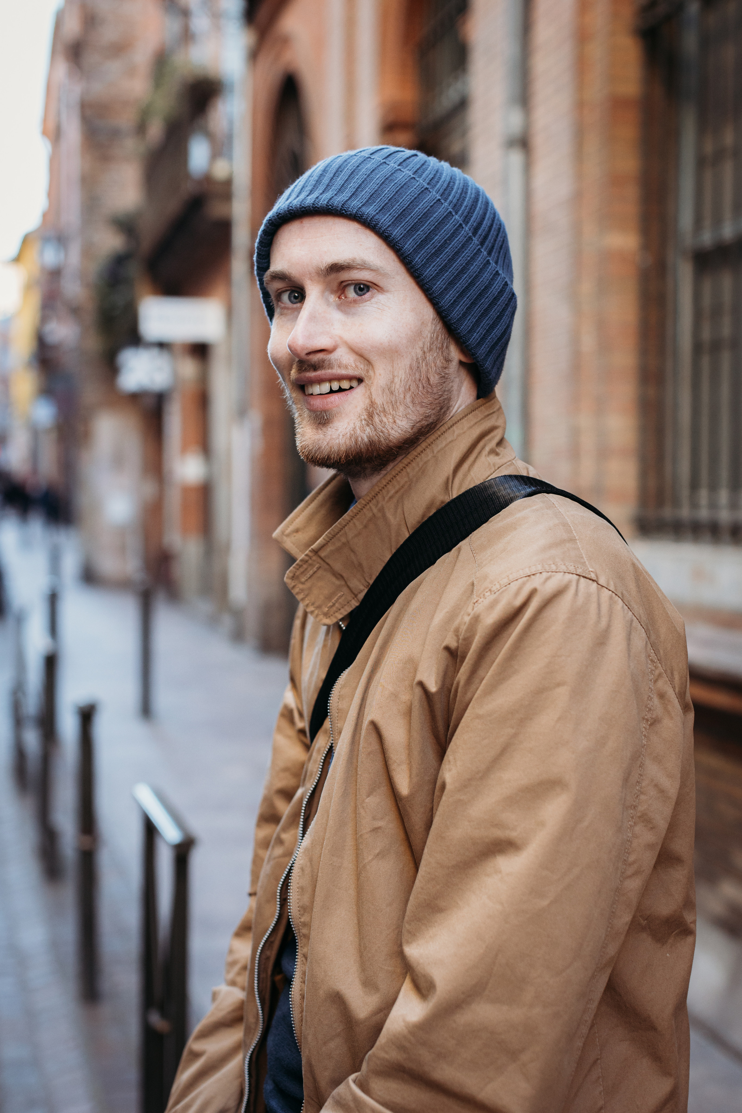 Portrait photo individuel pour Daniel au centre-ville de Toulouse. Eugénie Smirnova — Photographe à Toulouse et dans le Sud-Ouest
