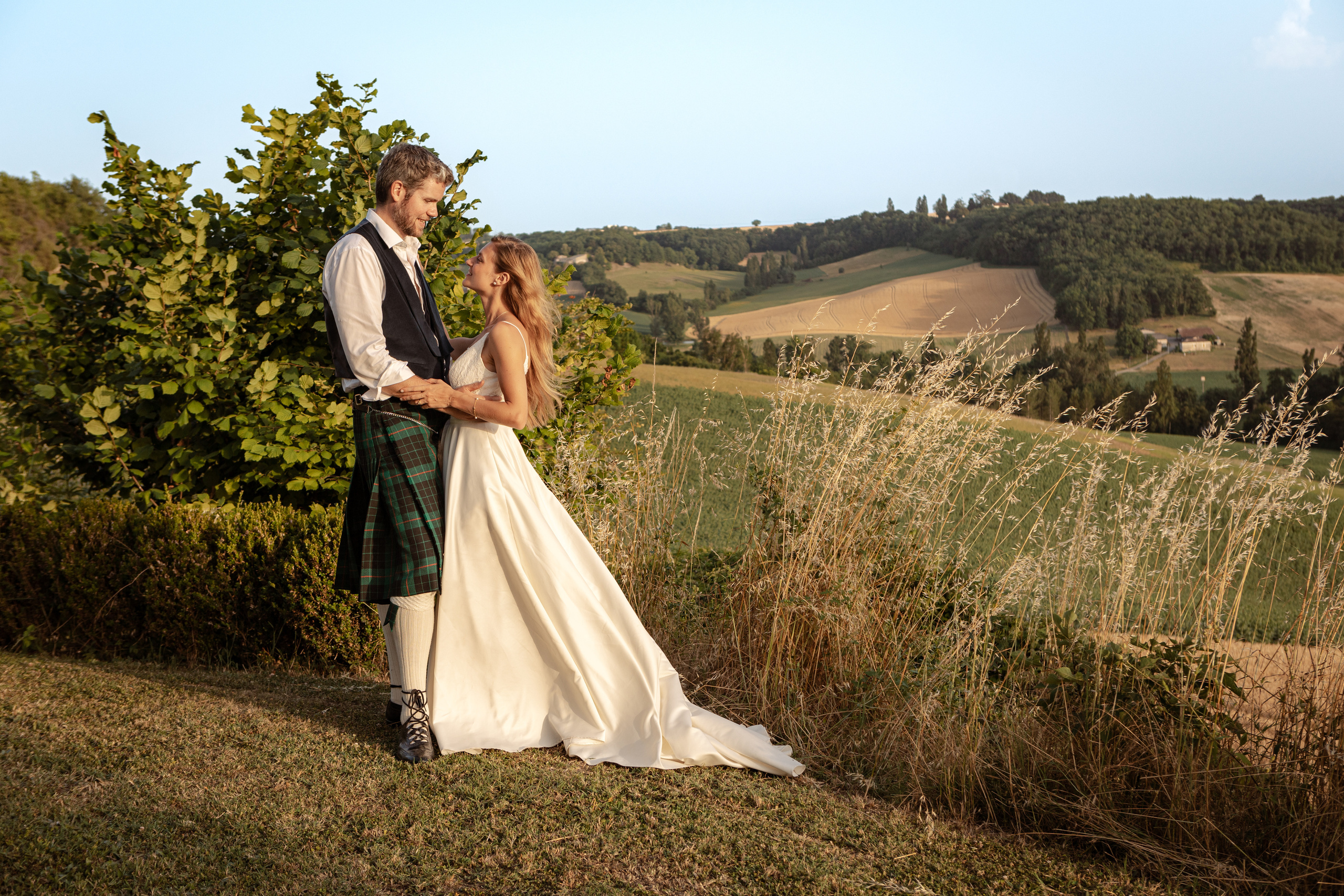 Mariage anglo-écossais à Souquet Hall, Aquitaine, France. Eugénie Smirnova — Photographe à Toulouse et dans le Sud-Ouest