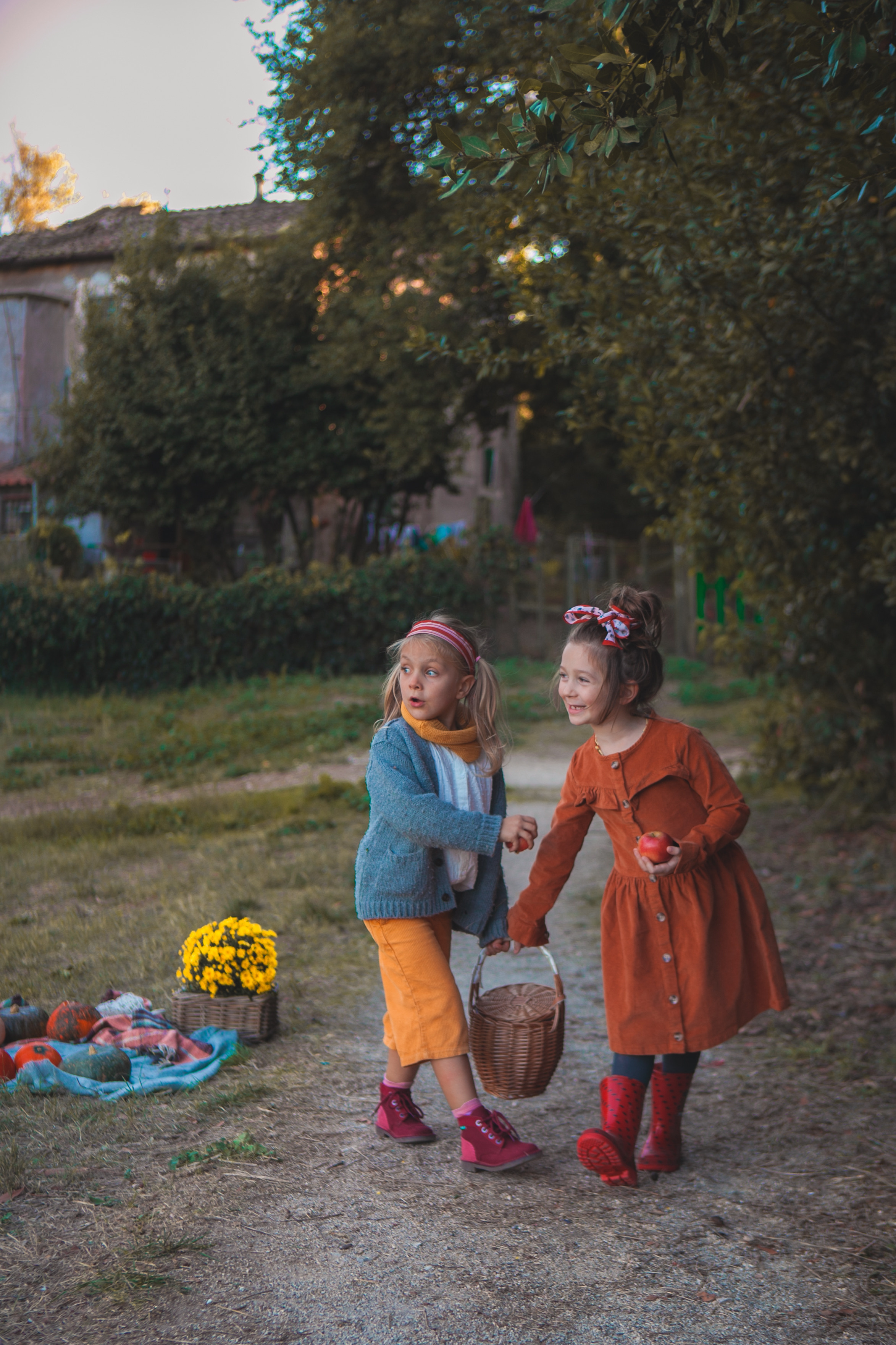 Autumn photoshooting. Professional photographer based in Rome