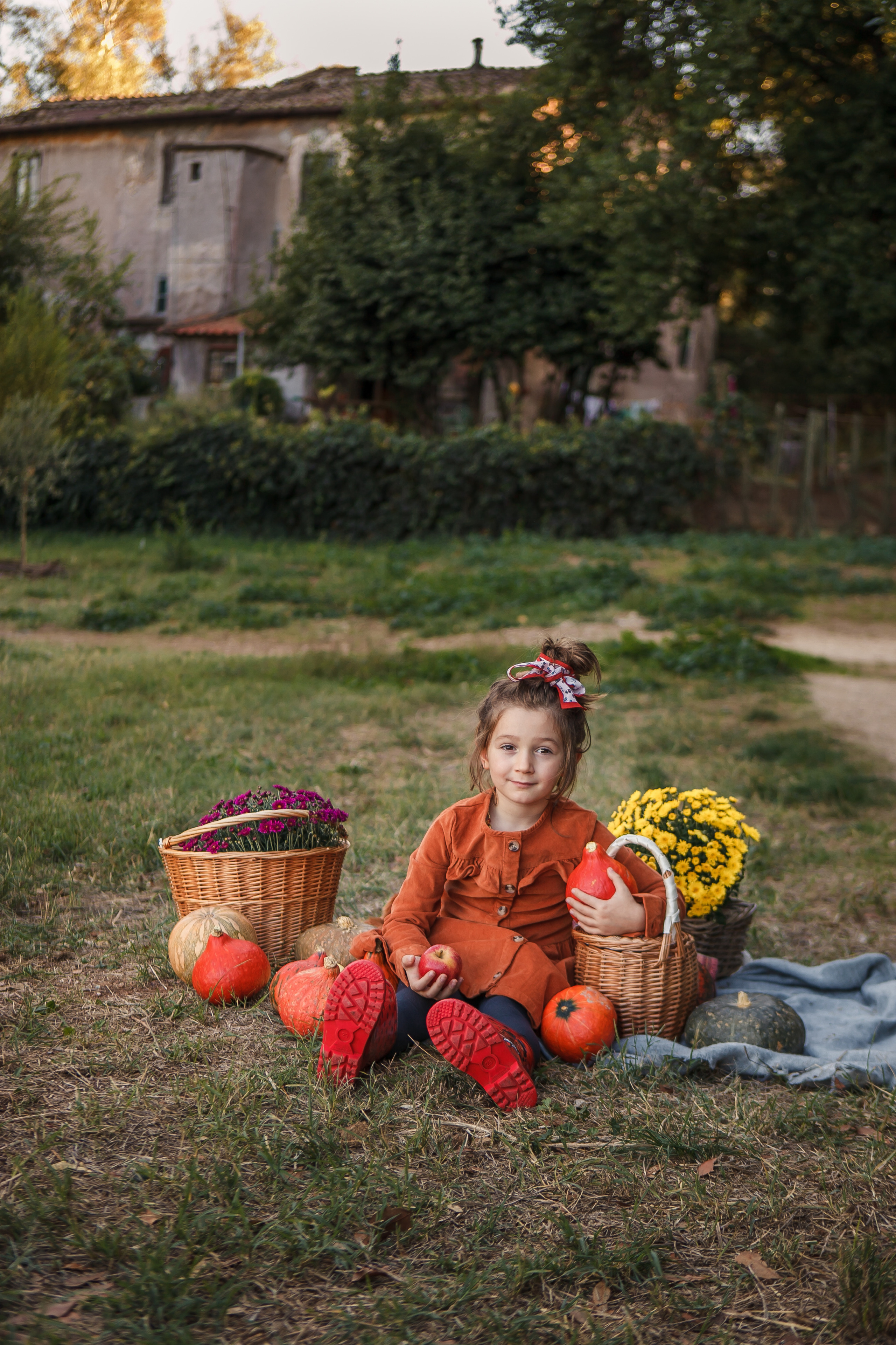 Autumn photoshooting. Professional photographer based in Rome