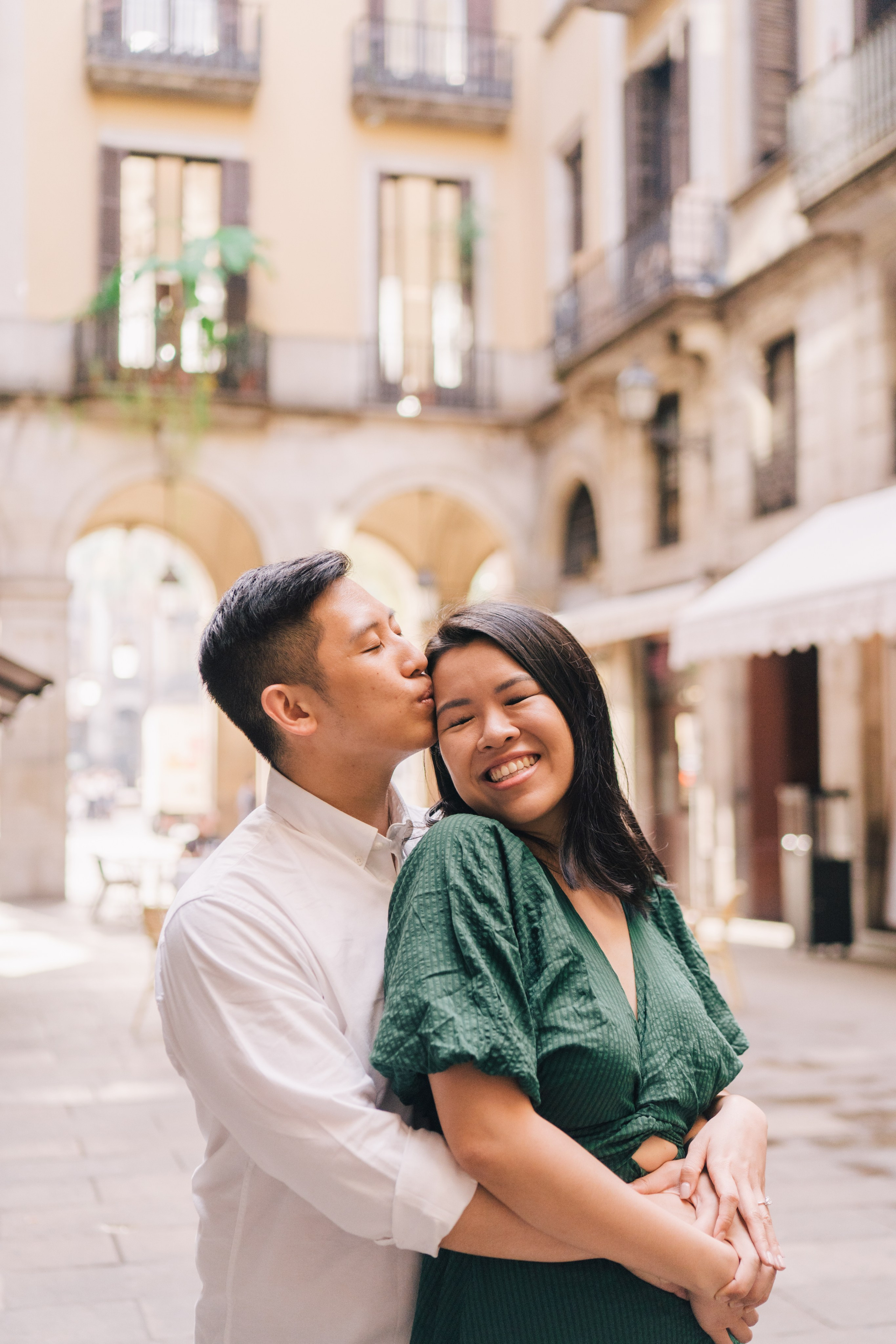 LoveStory in Gothic Quarter. Photographer Kristina Dorina