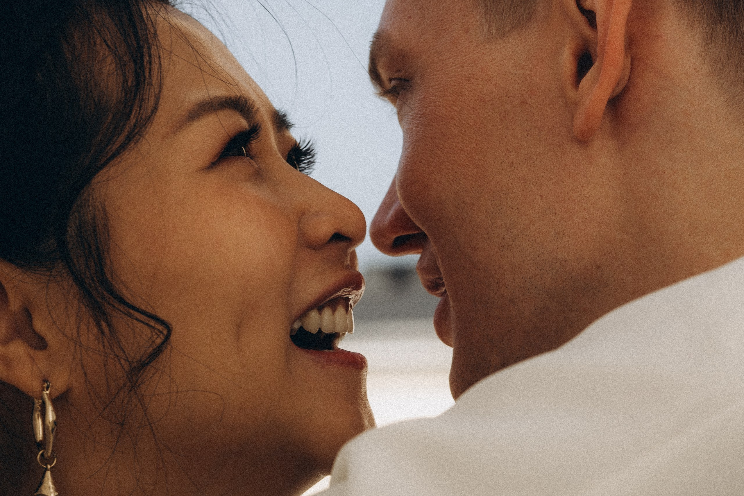 City wedding. Wedding and portrait photographer in Helsinki Vickan O