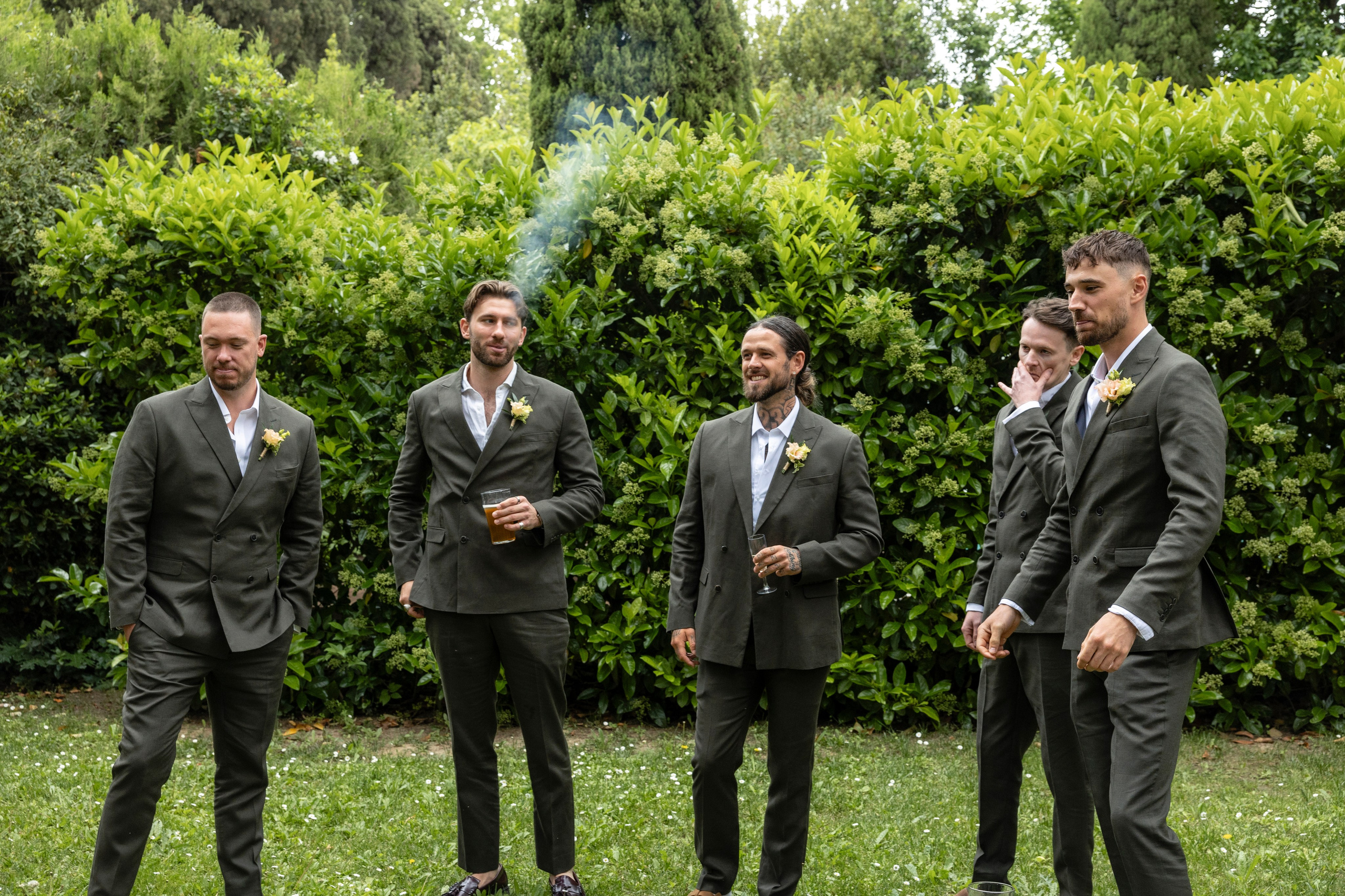 Свадьба в Château Du Puits Es Pratx — яркий день на юге Франции. Евгения Смирнова — фотограф в Тулузе и юго-западной Франции