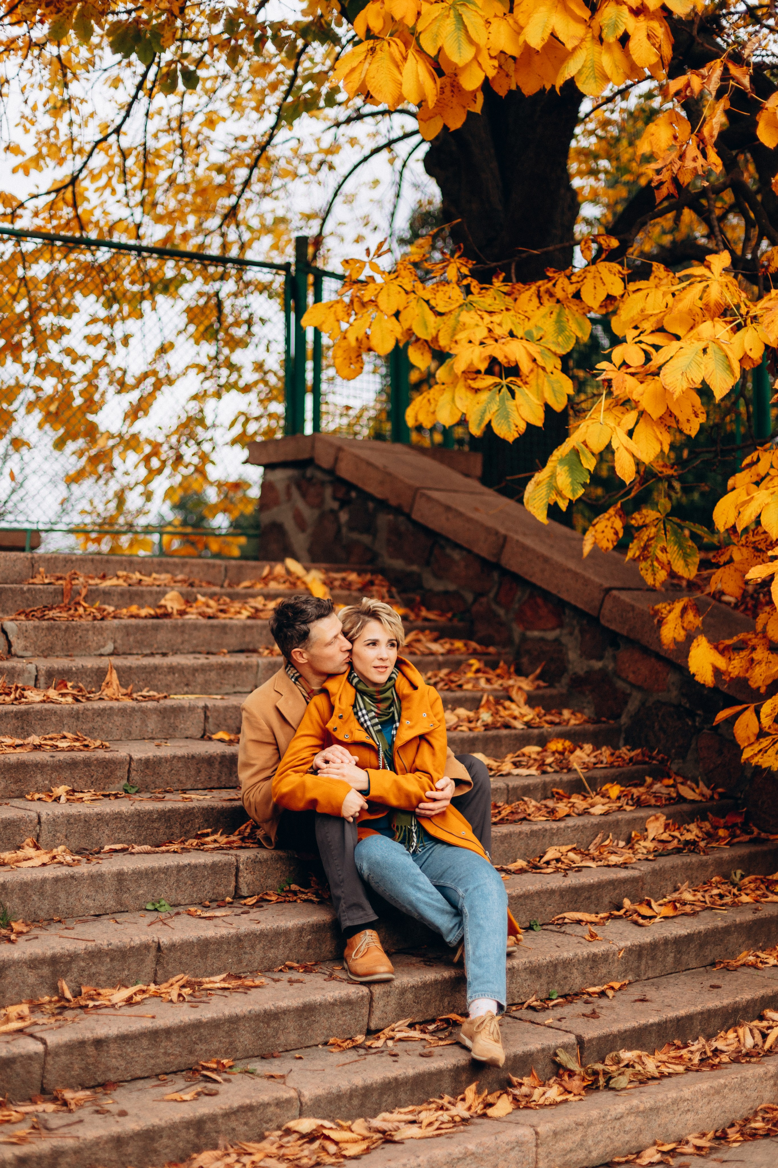 Autumn love. Wedding and Family Photograph