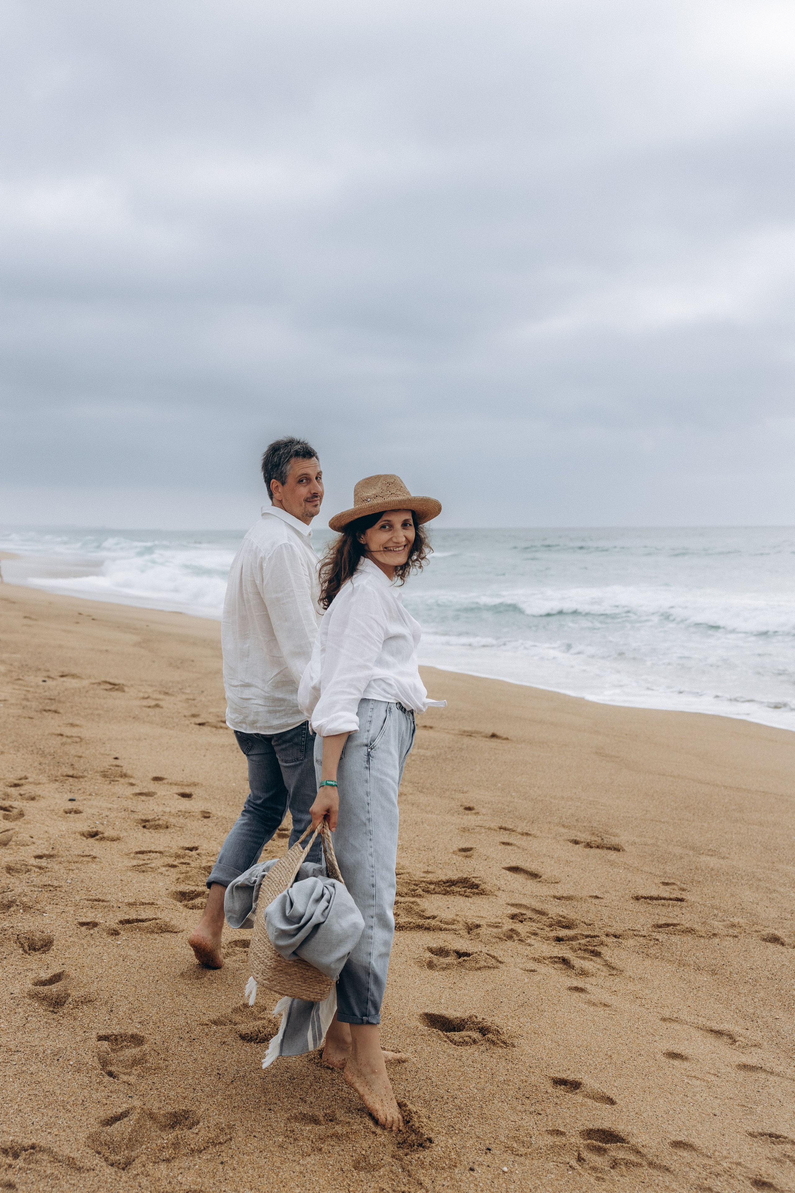 Ocean love story. La Grande Plage de Biarritz/EN. Eugenie Smirnova — wedding, corporate and lifestyle photographer in Toulouse and Southwest France