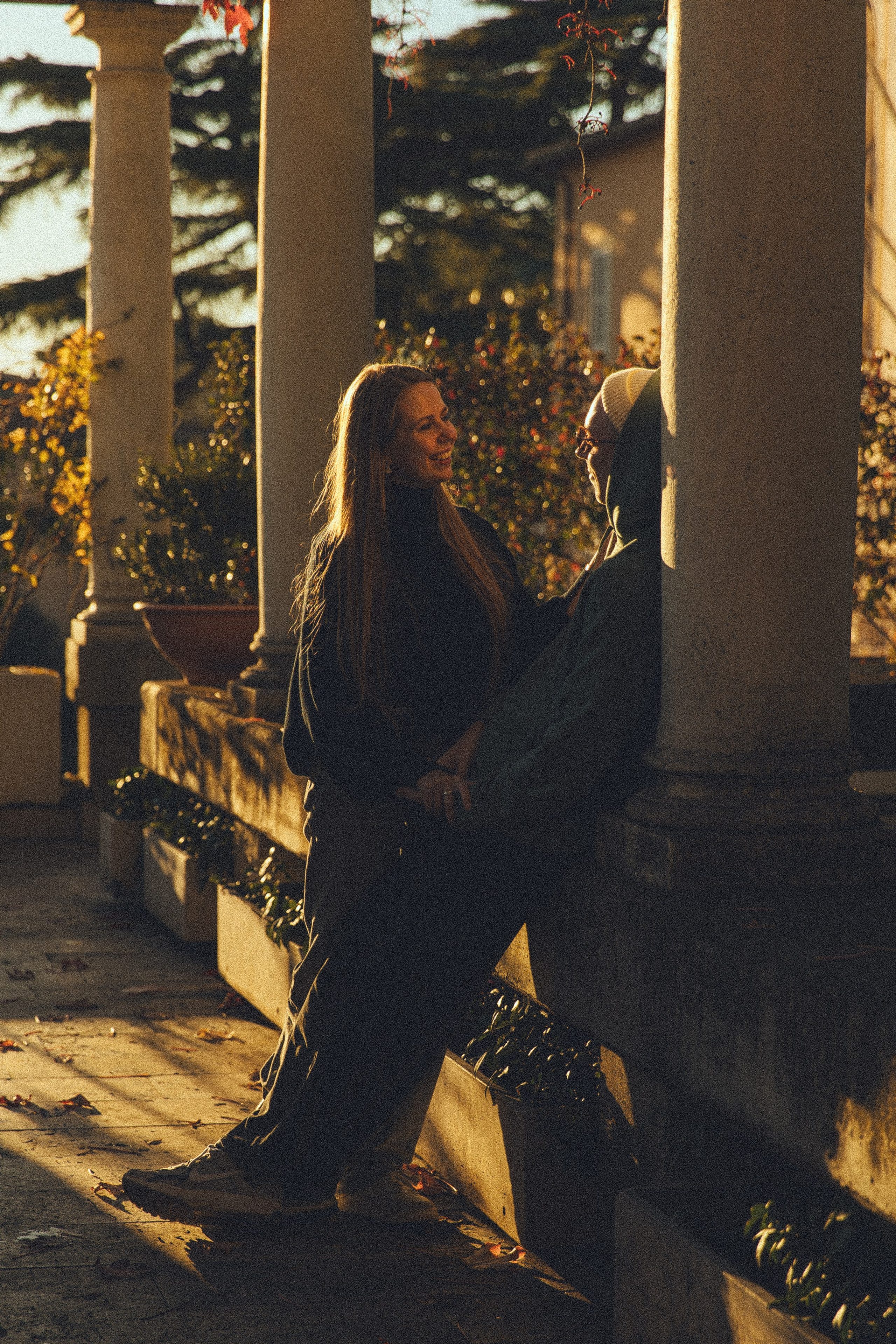 Capturing Emotion: The Art of Documentary Photography in Rome. Elizaveta Razumova | Fotografa Cinematica per Love Story, Matrimoni e Ritratti