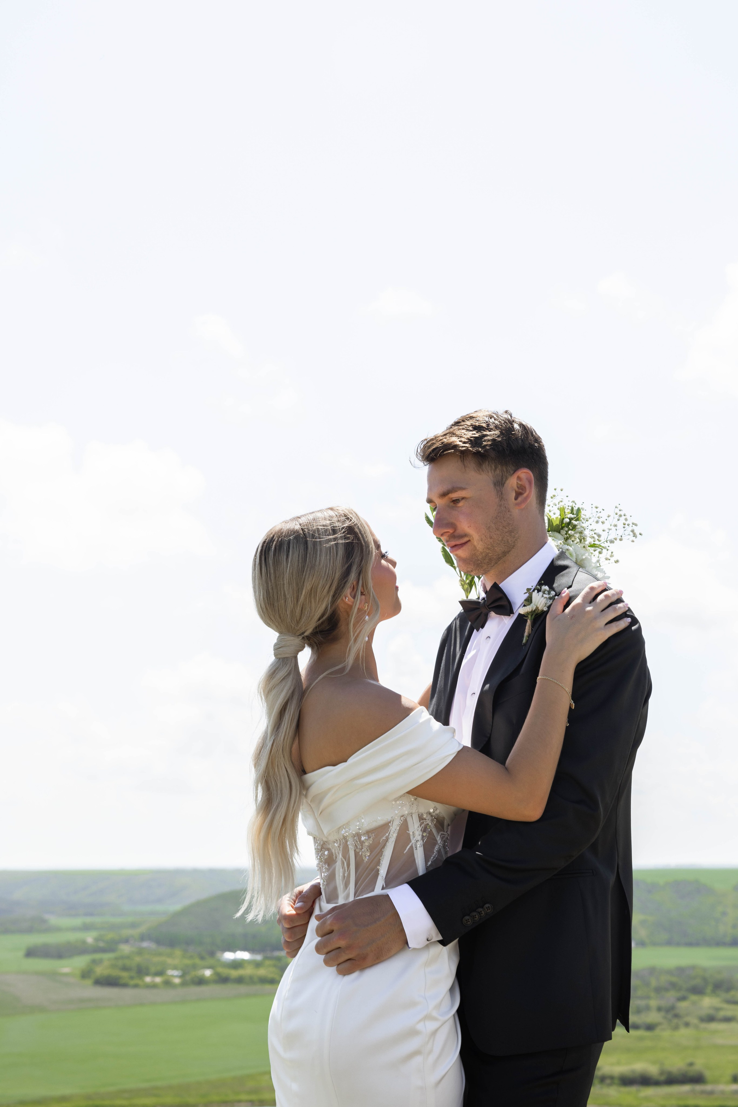 Beautiful Lakeside Wedding Photography. Wedding photography and videography in Regina, Saskatchewan