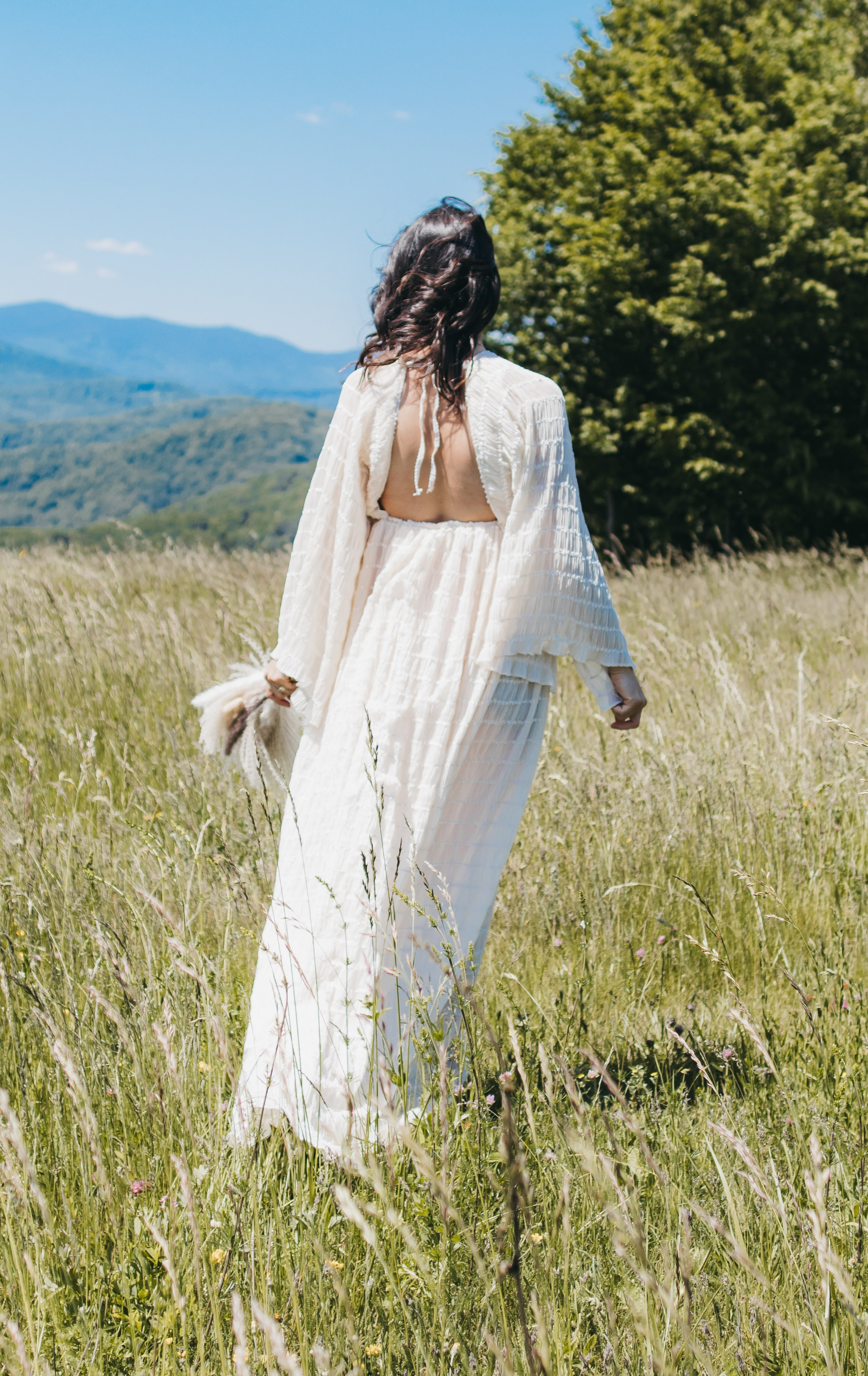 Aniela Petreanu. Alutza Visuals