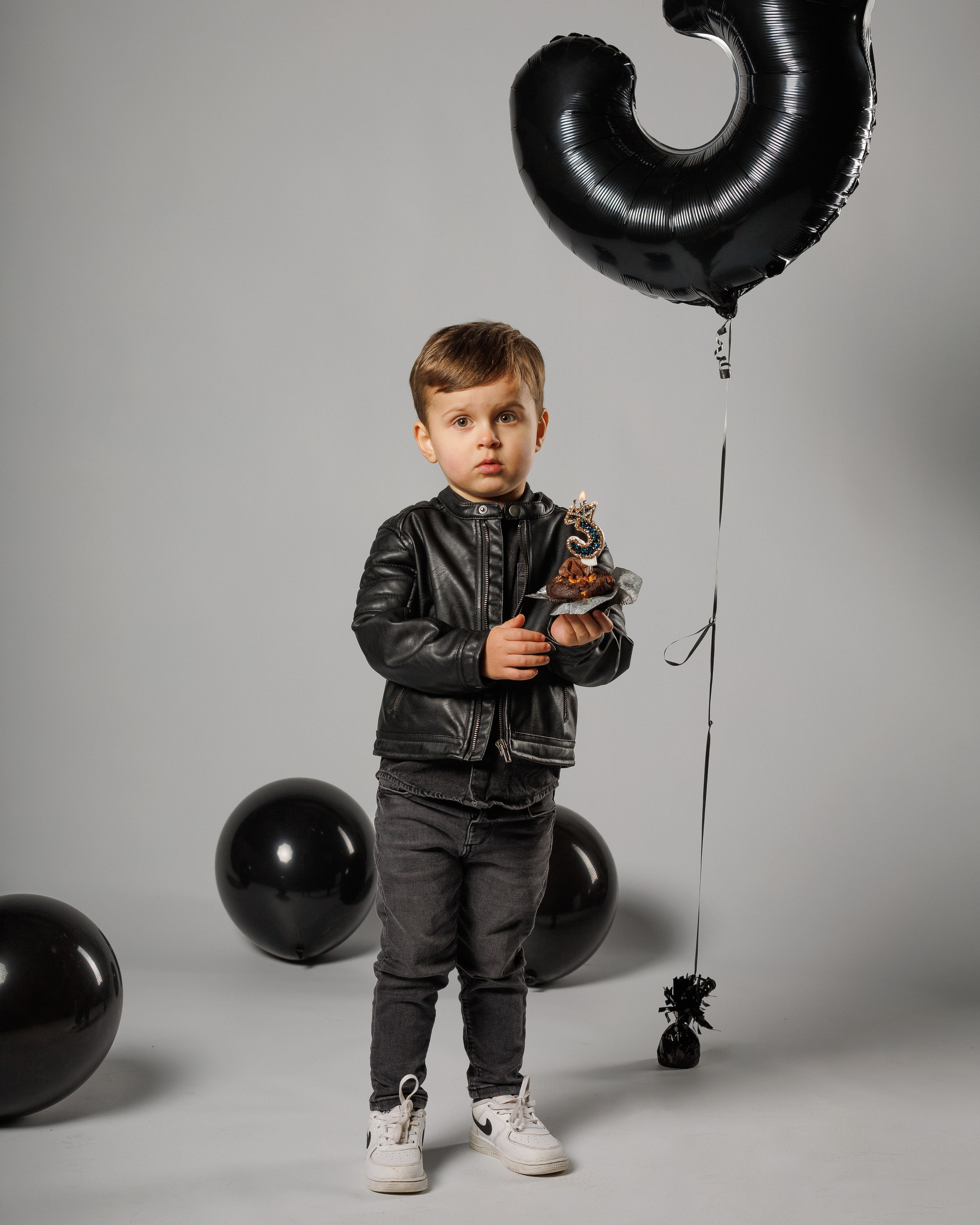 ValStudio. Https://valphoto.wfolio.pro/