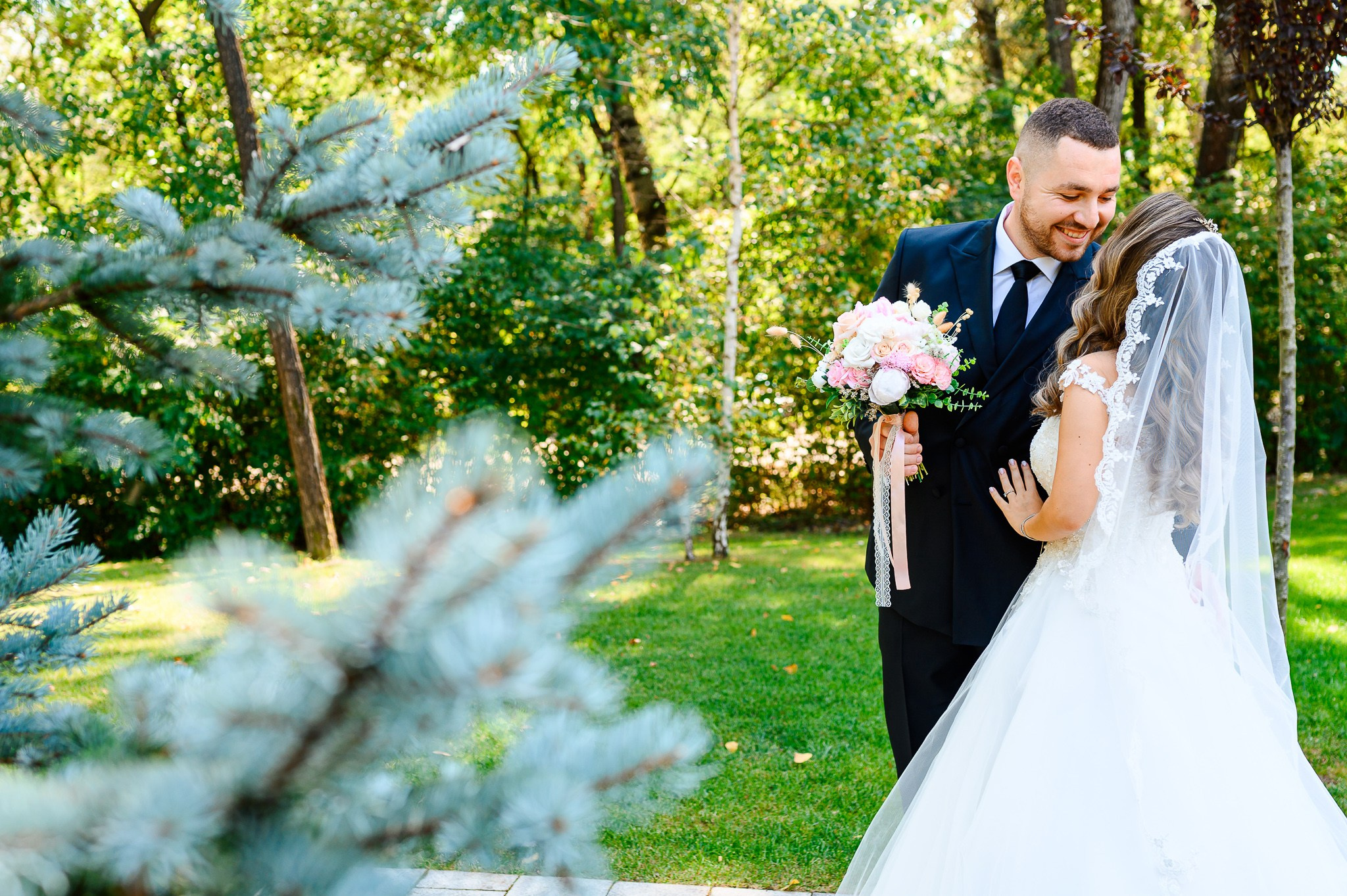 Carmen & Ciprian. Mugurel Olteanu Fotograf