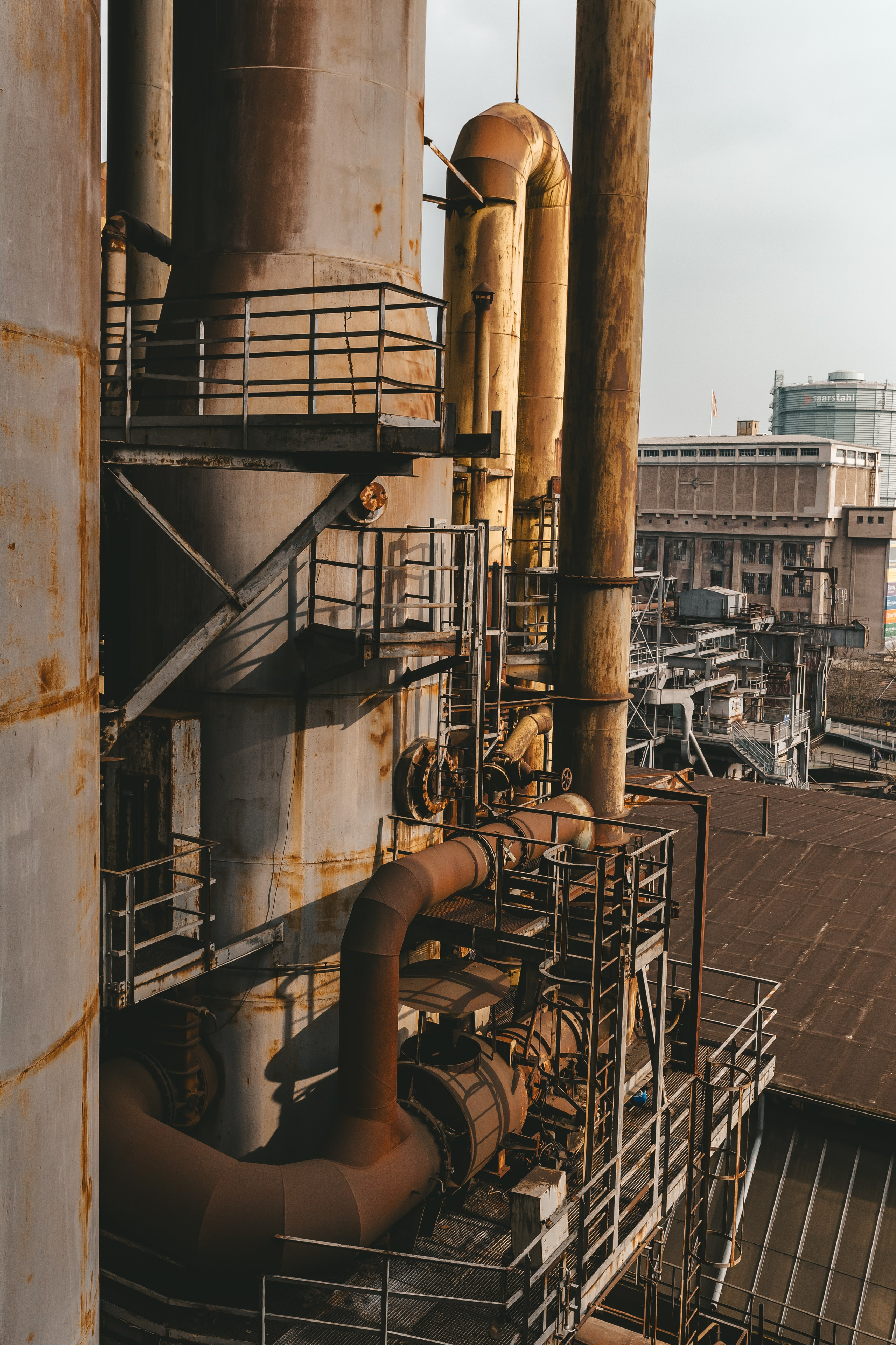 Панорама с высоты на территорию бывшего металлургического завода.