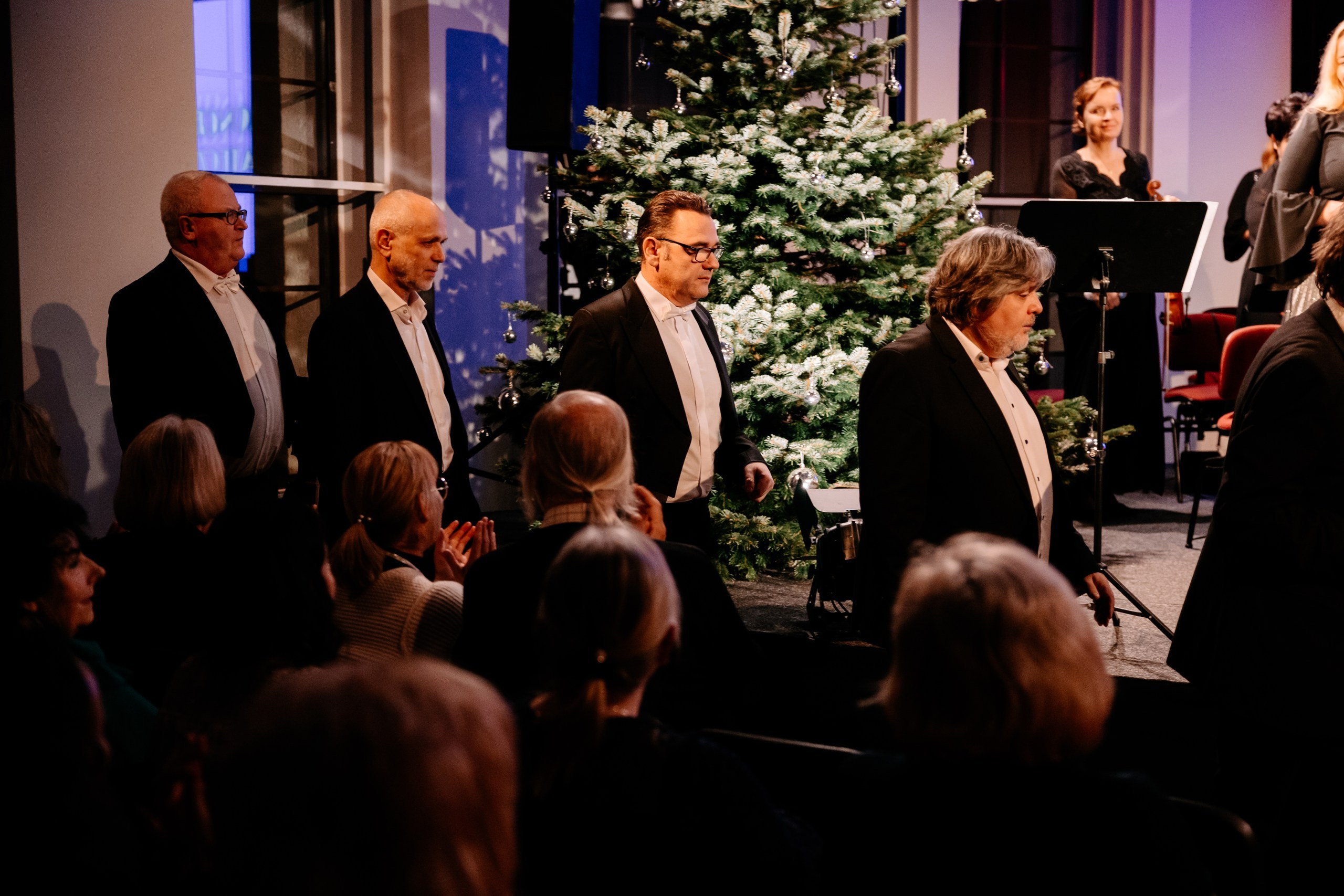 Opera Leśna. Fotograf Ślubny Warszawa - Sesje Biznesowe Rodzinne Eventy