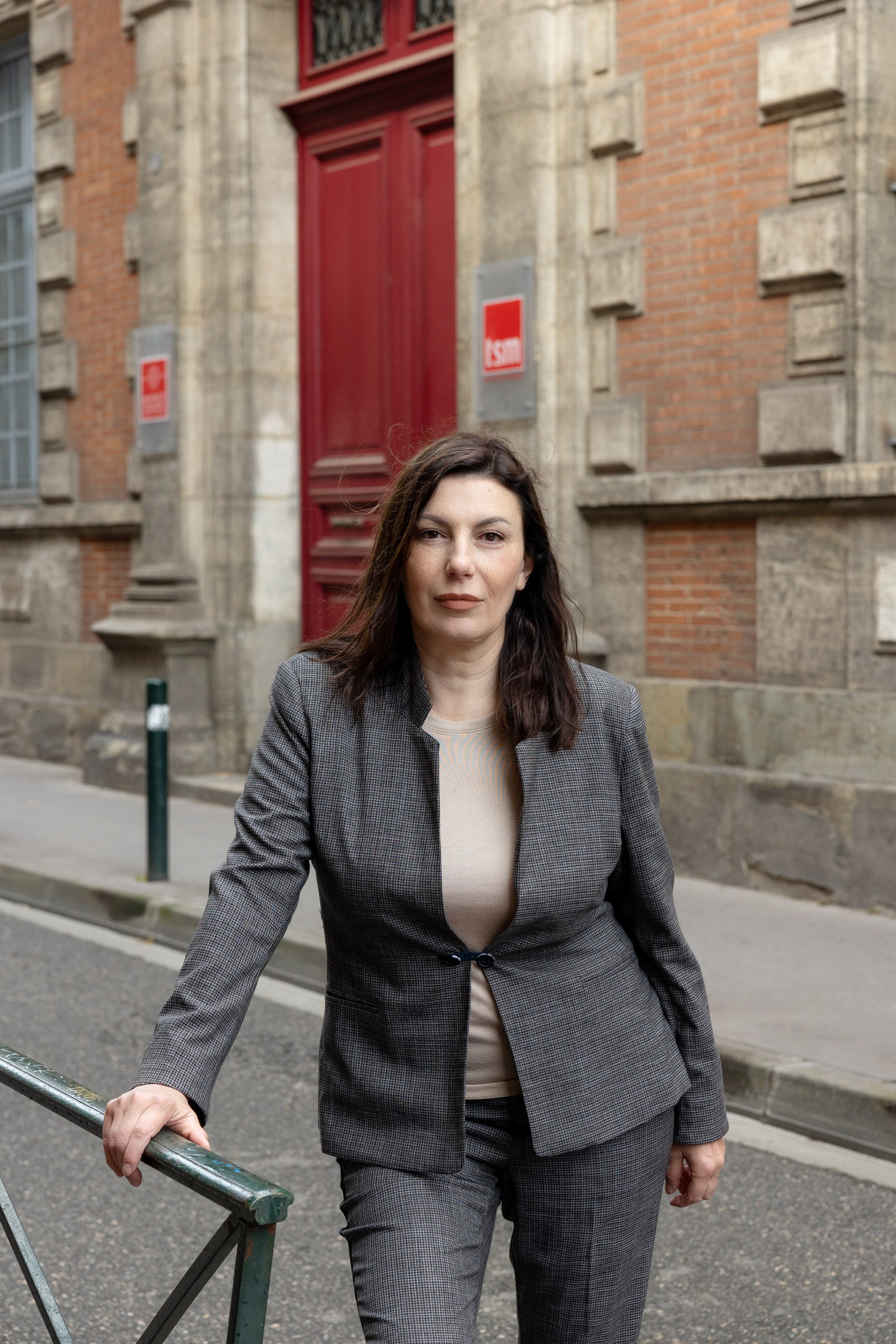 Inna. Eugenie Smirnova — wedding, corporate and lifestyle photographer in Toulouse and Southwest France