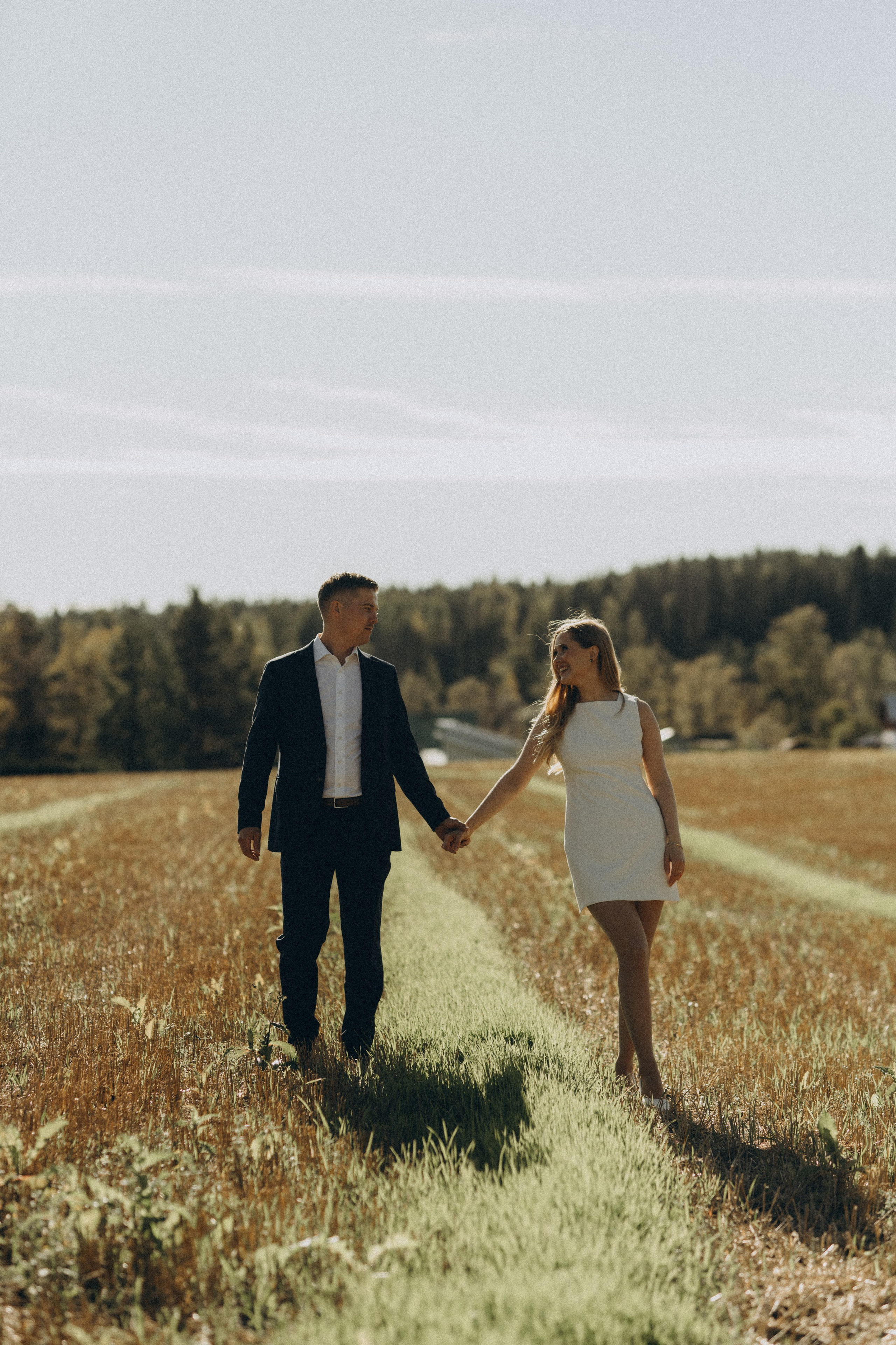 Wedding photo session in Pornainen. Wedding and portrait photographer in Helsinki Vickan O