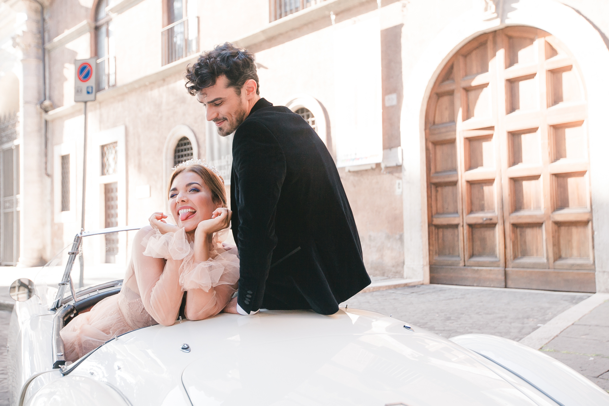 Rome Piazza Venezia & Coliseum Love Story. Iurkovski PHOTOGRAPHY in Europe. Luxury destination weddings and events