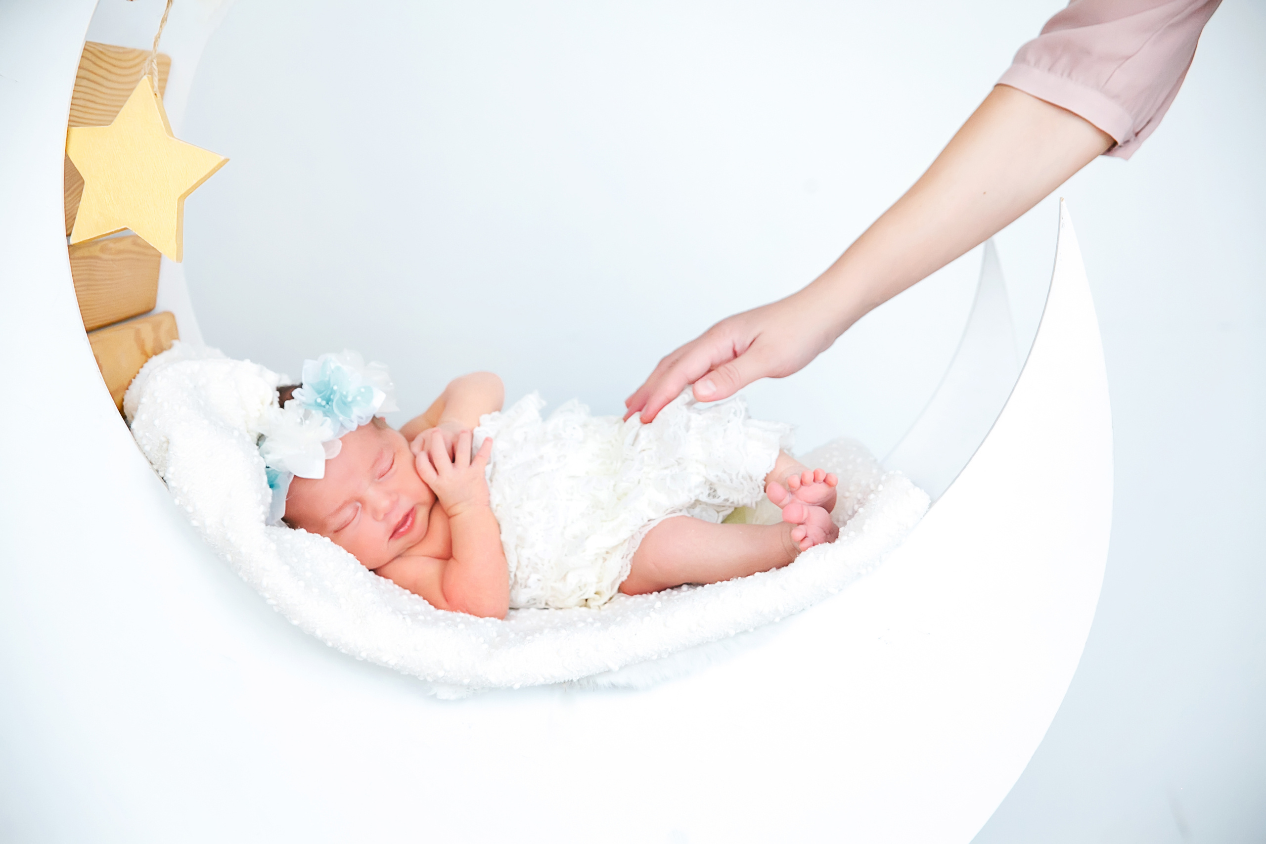Newborn and Kids. Iurkovski PHOTOGRAPHY in Europe. Luxury destination weddings and events