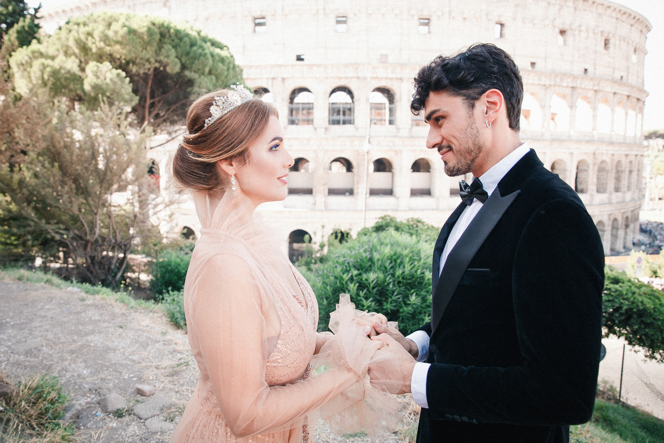 Rome Piazza Venezia & Coliseum Love Story. Iurkovski PHOTOGRAPHY in Europe. Luxury destination weddings and events