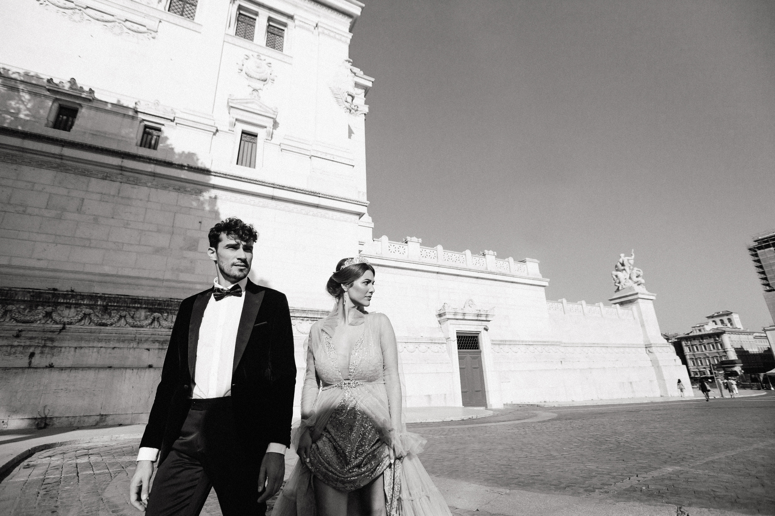 Rome Piazza Venezia & Coliseum Love Story. Iurkovski PHOTOGRAPHY in Europe. Luxury destination weddings and events