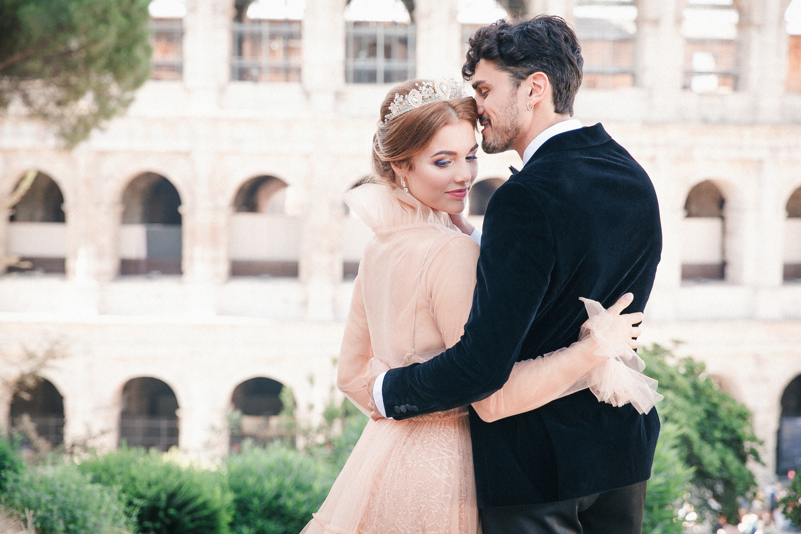 Rome Piazza Venezia & Coliseum Love Story. Iurkovski PHOTOGRAPHY in Europe. Luxury destination weddings and events