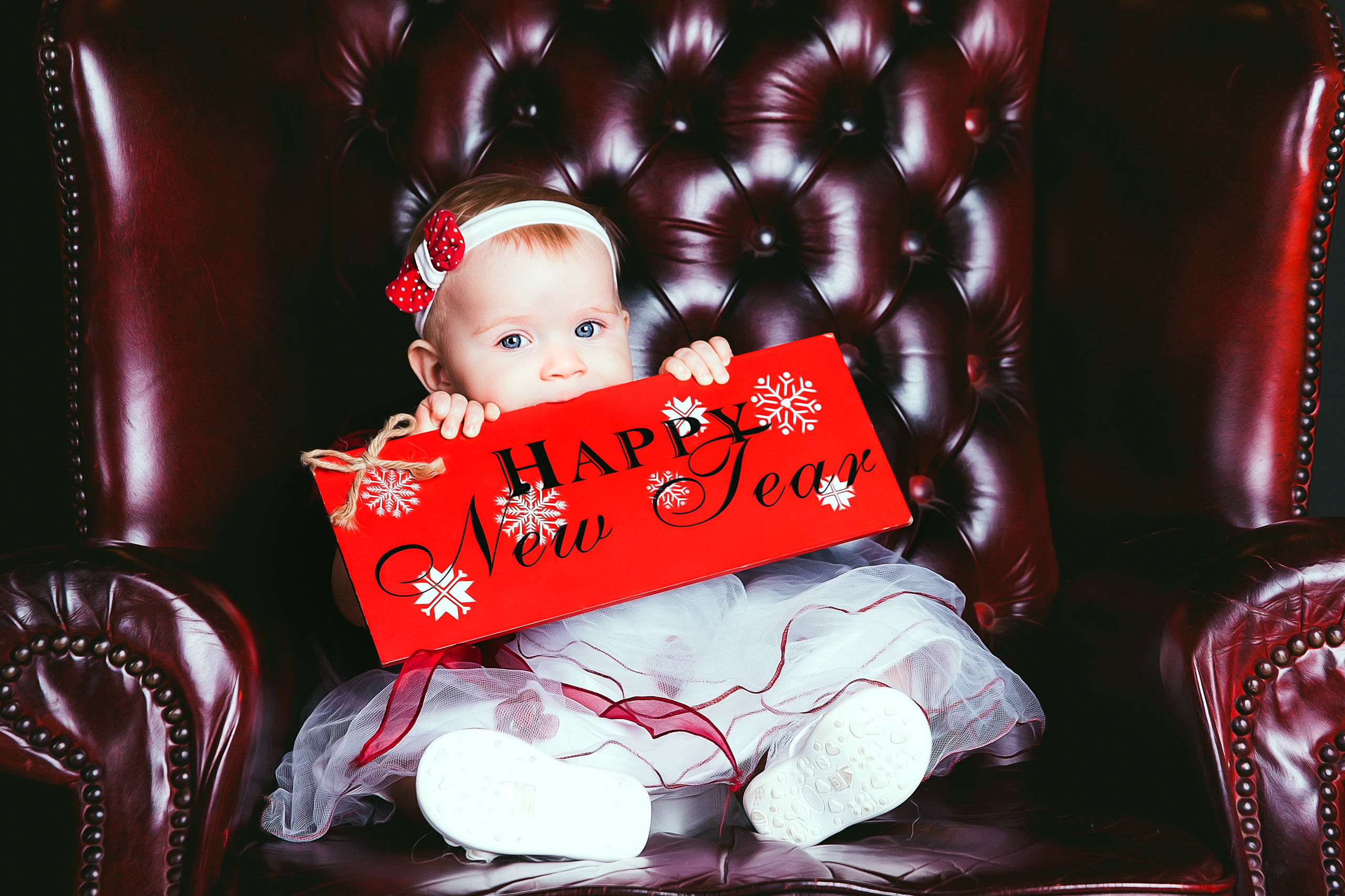 Newborn and Kids. Iurkovski PHOTOGRAPHY in Europe. Luxury destination weddings and events