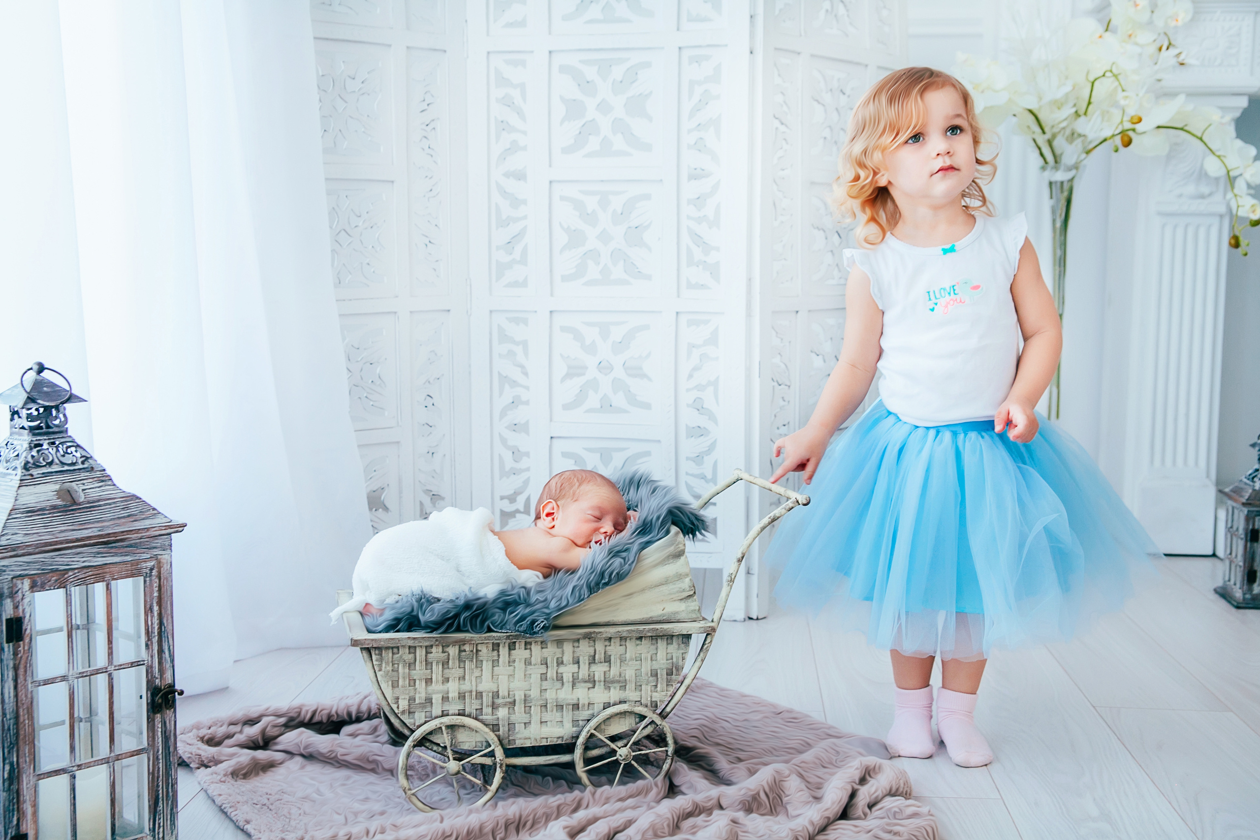 Newborn and Kids. Iurkovski PHOTOGRAPHY in Europe. Luxury destination weddings and events