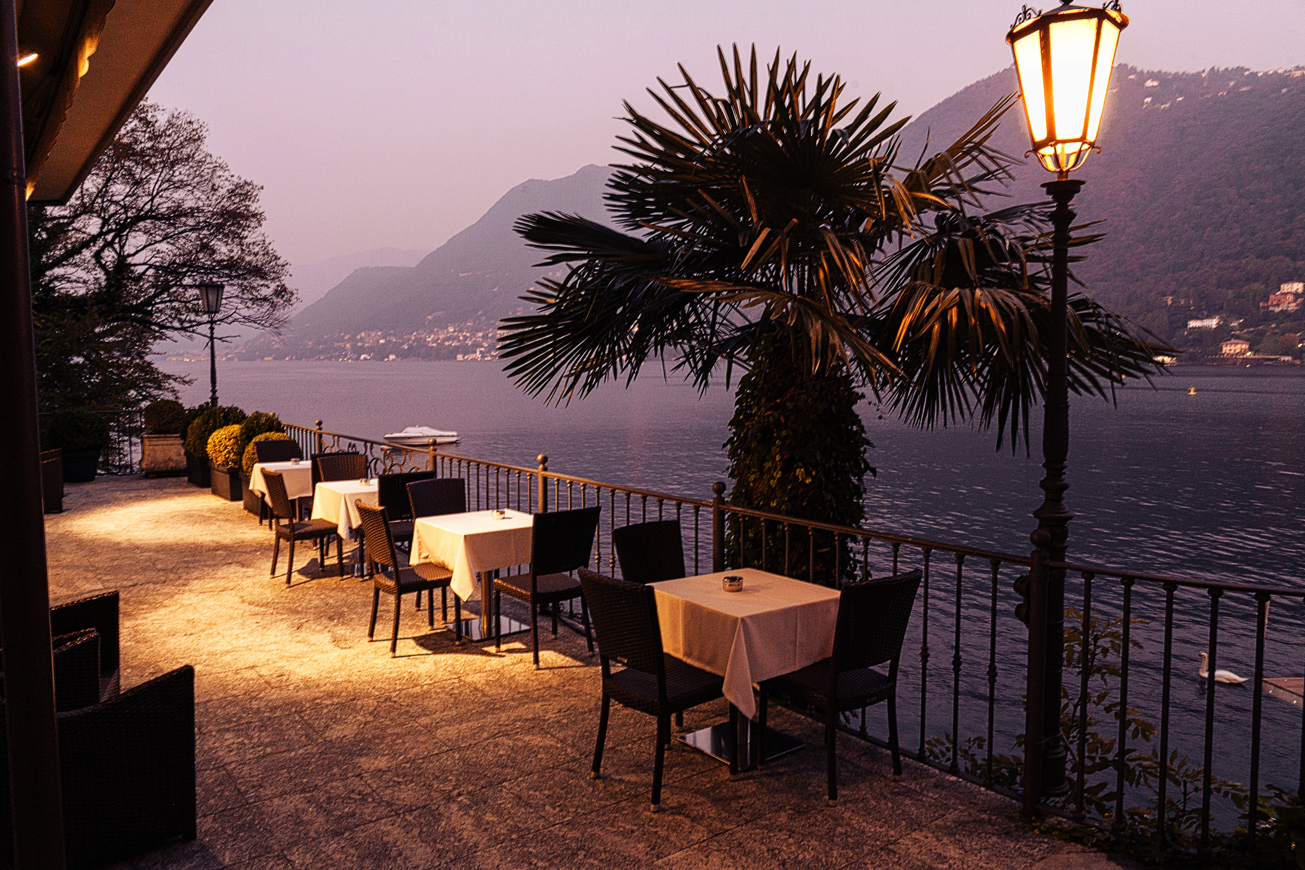 Wedding Italy Como lake. Iurkovski PHOTOGRAPHY in Europe. Luxury destination weddings and events
