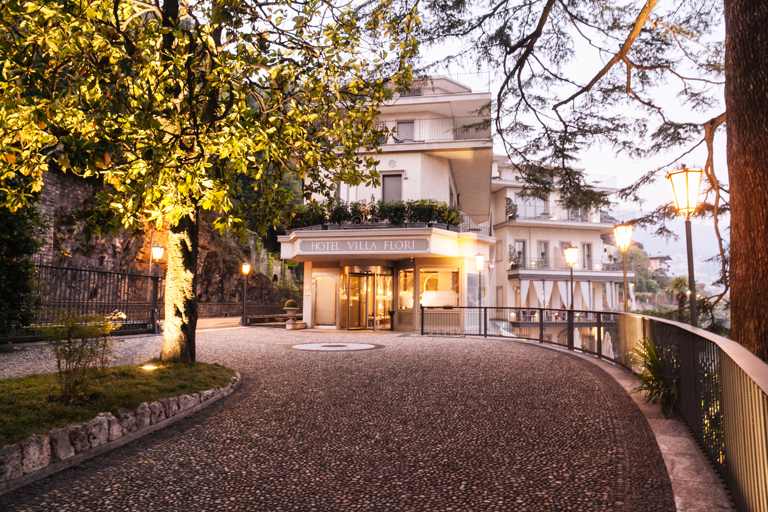 Wedding Italy Como lake. Iurkovski PHOTOGRAPHY in Europe. Luxury destination weddings and events