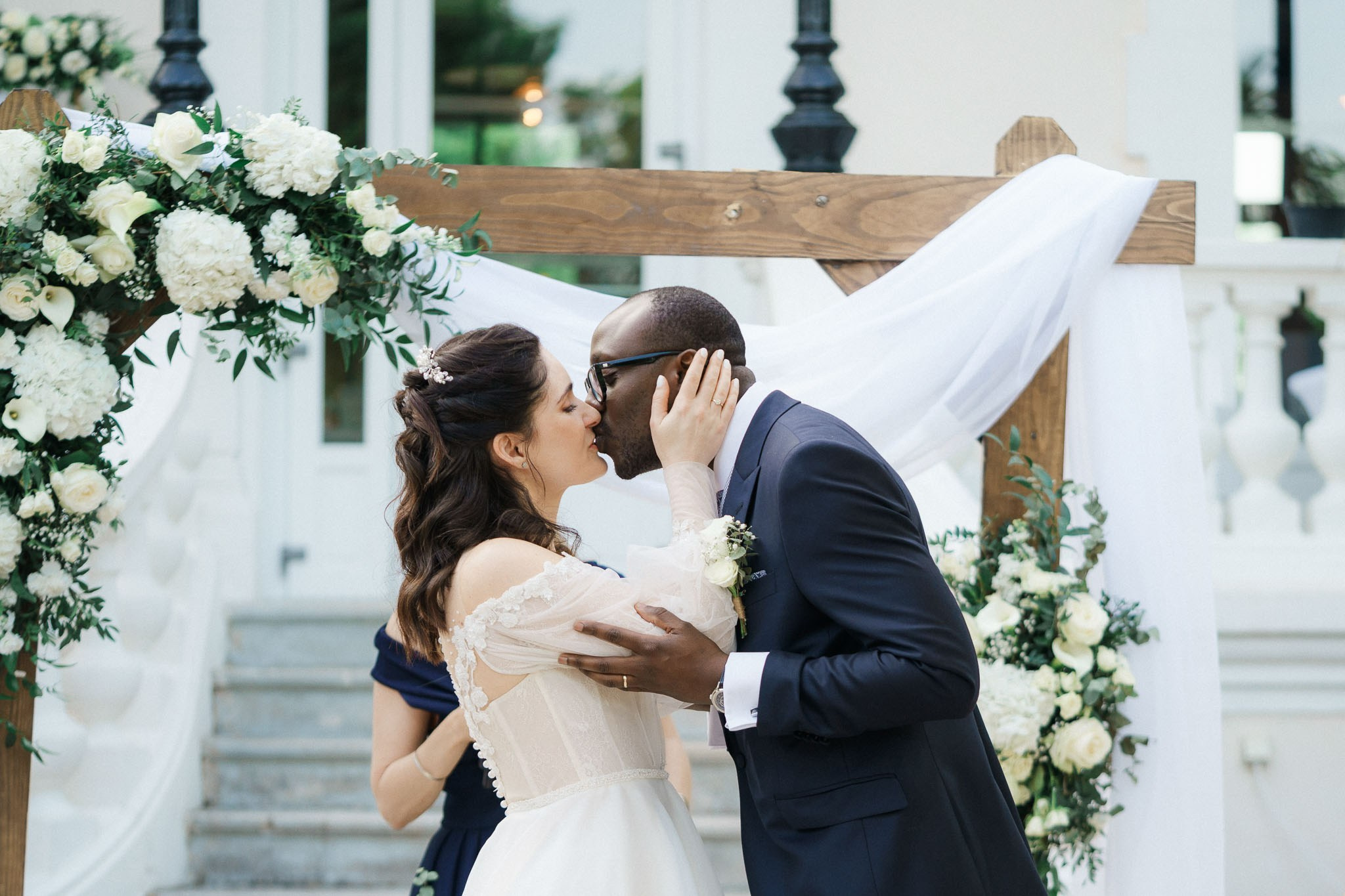 K& F, destination wedding photographer in L’Orangerie de l’Orée du Bois, France