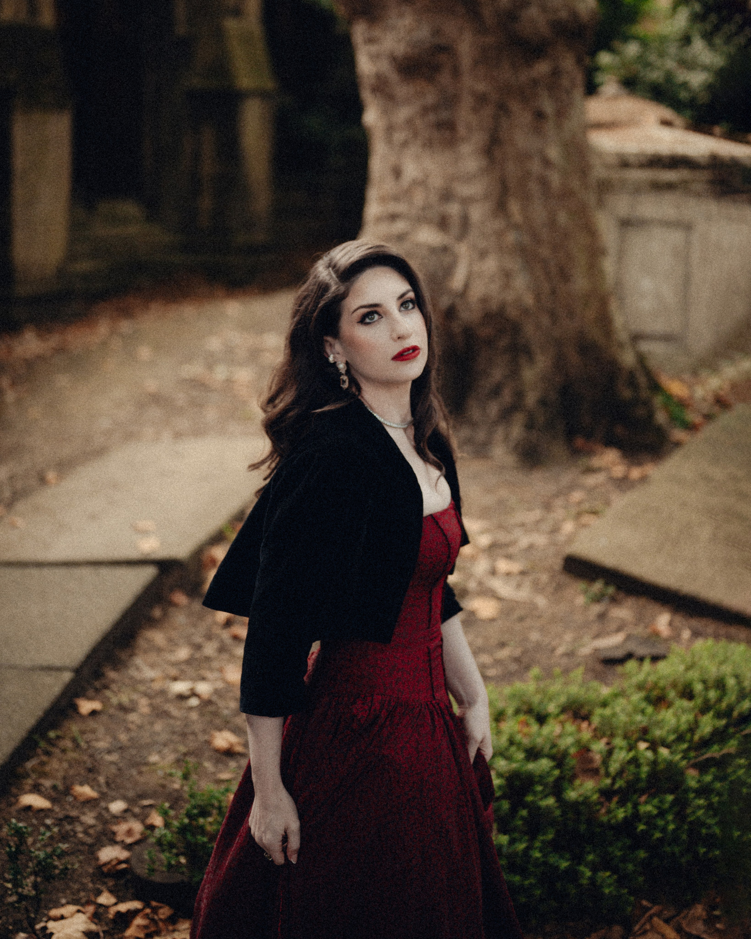 Autumn Vintage Photoshoot in London Kensington. Moth & Moss Photography